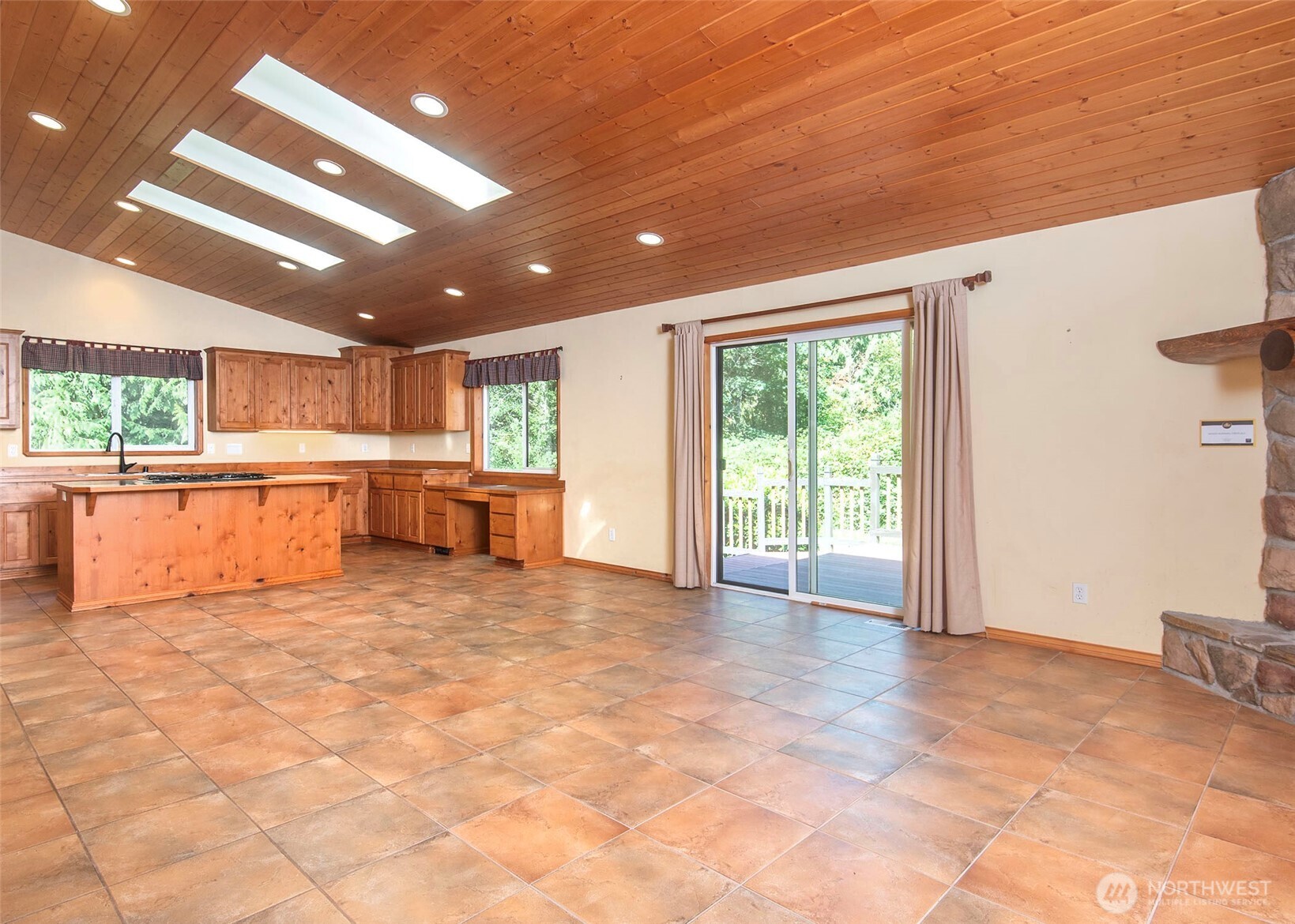 Stanwood, Washington, 98292, United States, 4 Bedrooms Bedrooms, ,2 BathroomsBathrooms,Residential,For Sale,1926284