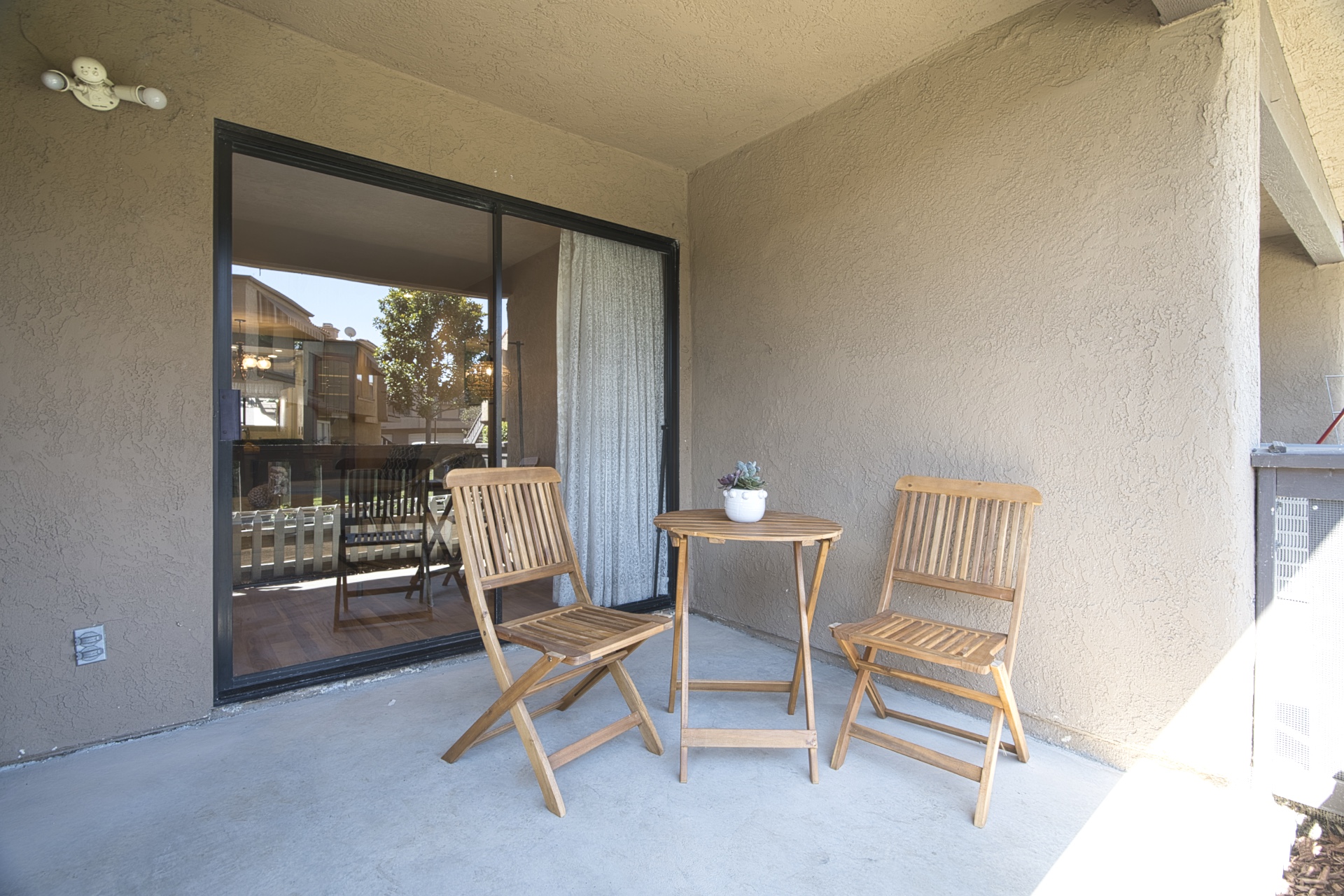 Fullerton, California, 92835, United States, 2 Bedrooms Bedrooms, ,1 BathroomBathrooms,Residential,For Sale,1915893
