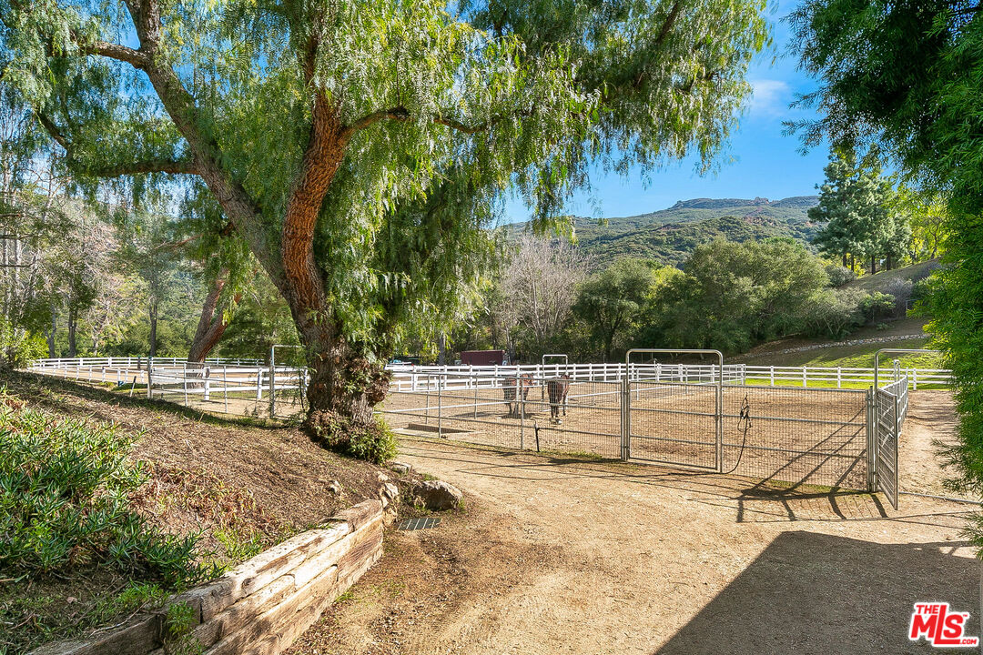 Calabasas, California, 91302, United States, 3 Bedrooms Bedrooms, ,2 BathroomsBathrooms,Residential,For Sale,1723181