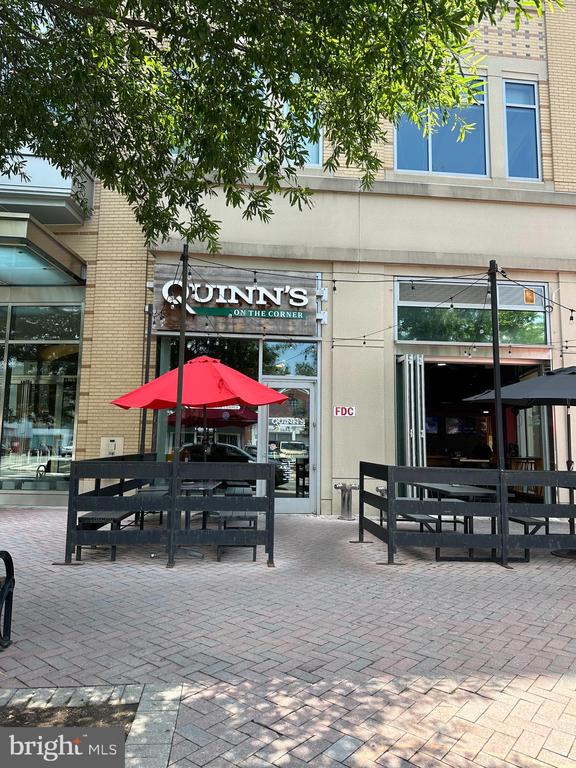 Arlington, Virginia, 22201, United States, 2 Bedrooms Bedrooms, ,2 BathroomsBathrooms,Residential,For Sale,1927773