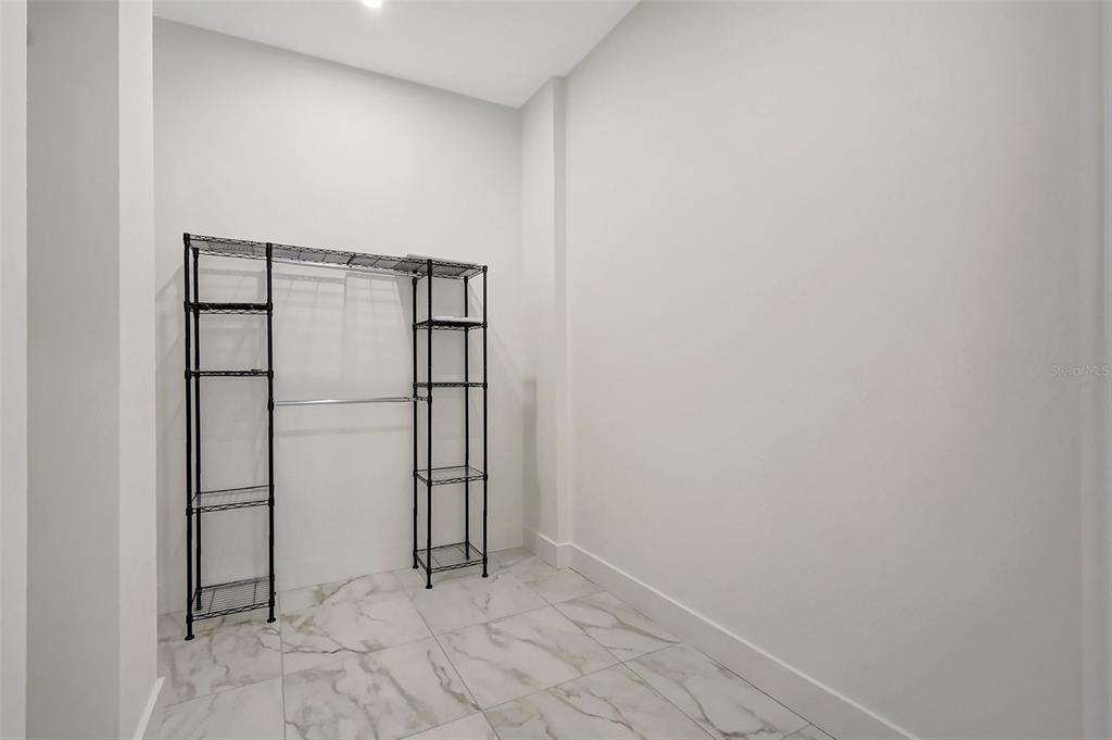 Sarasota, Florida, 34236, United States, 3 Bedrooms Bedrooms, ,4 BathroomsBathrooms,Residential,For Sale,1828539