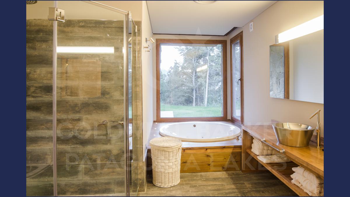 VENTA Casa de lujo 552 m2 lote 2242 m2 barrio cerr, Villa La Angostura, AR-Q, AR, 4 Bedrooms Bedrooms, ,5 BathroomsBathrooms,Residential,For Sale,VENTA Casa de lujo 552 m2 lote 2242 m2 barrio cerr,1487712
