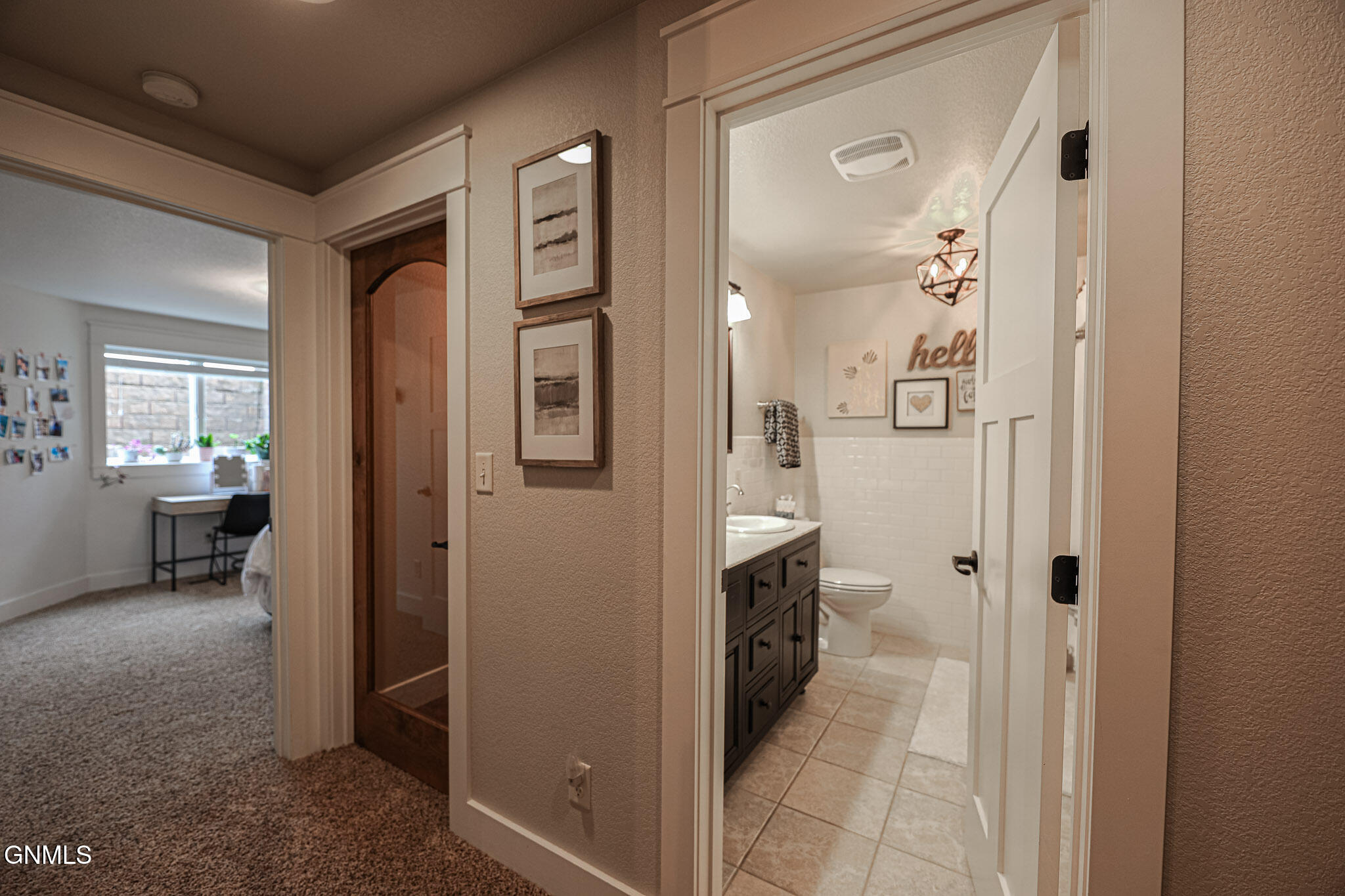 Bismarck, North Dakota, 58503, United States, 6 Bedrooms Bedrooms, ,5 BathroomsBathrooms,Residential,For Sale,1980273