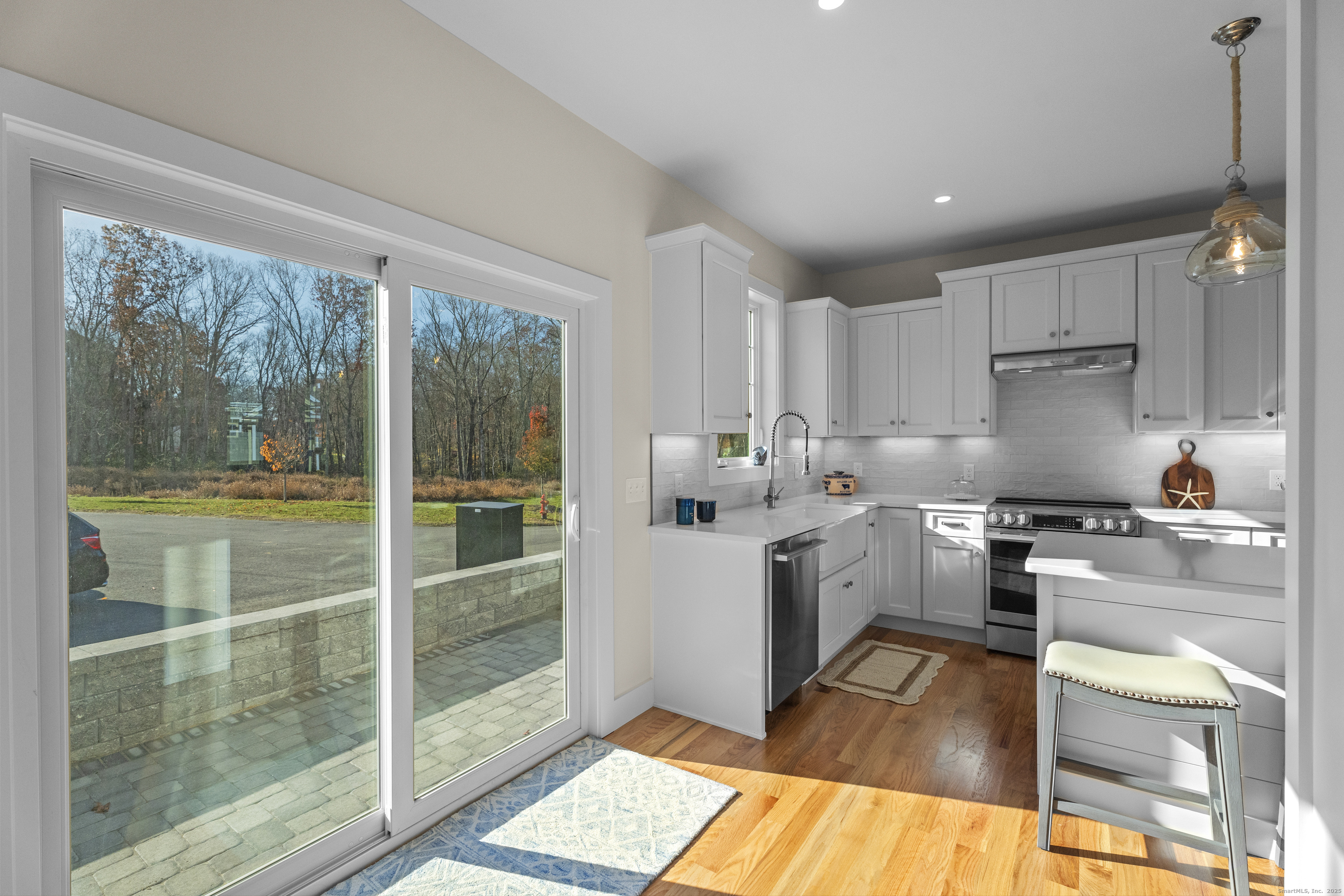 Waterford, Connecticut, 06385, United States, 3 Bedrooms Bedrooms, ,2 BathroomsBathrooms,Residential,For Sale,1995882