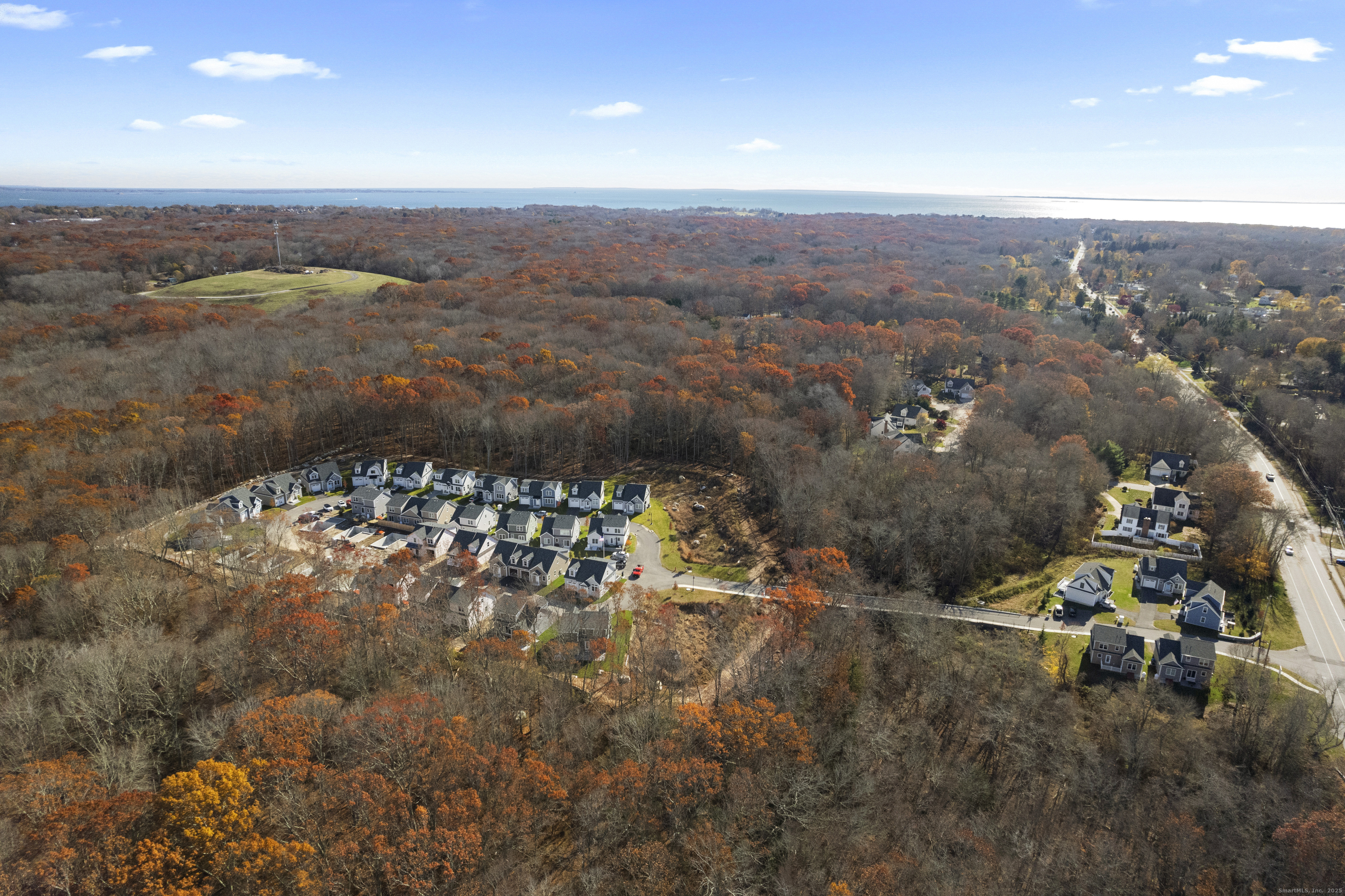 Waterford, Connecticut, 06385, United States, 2 Bedrooms Bedrooms, ,3 BathroomsBathrooms,Residential,For Sale,1995569