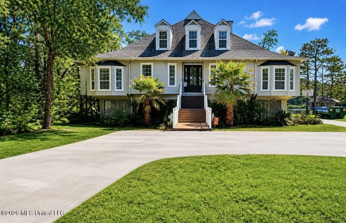Biloxi, Mississippi, 39532, United States, 5 Bedrooms Bedrooms, ,5 BathroomsBathrooms,Residential,For Sale,2020619