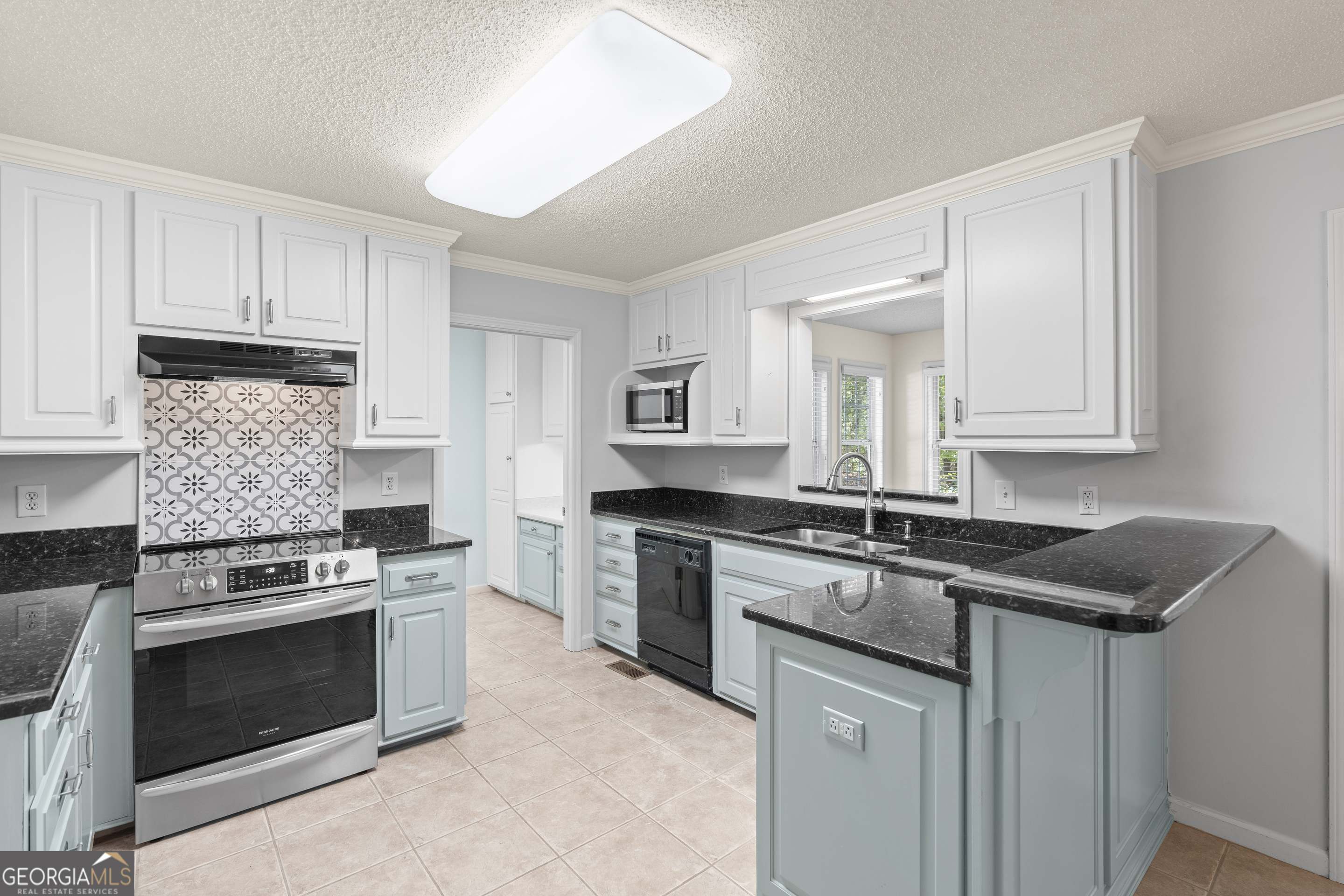 Sharpsburg, Georgia, 30277, United States, 3 Bedrooms Bedrooms, ,3 BathroomsBathrooms,Residential,For Sale,1955891