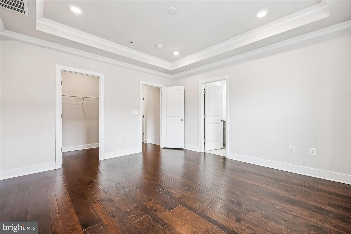 Gaithersburg, Maryland, 20878, United States, 4 Bedrooms Bedrooms, ,5 BathroomsBathrooms,Residential,For Sale,1949694