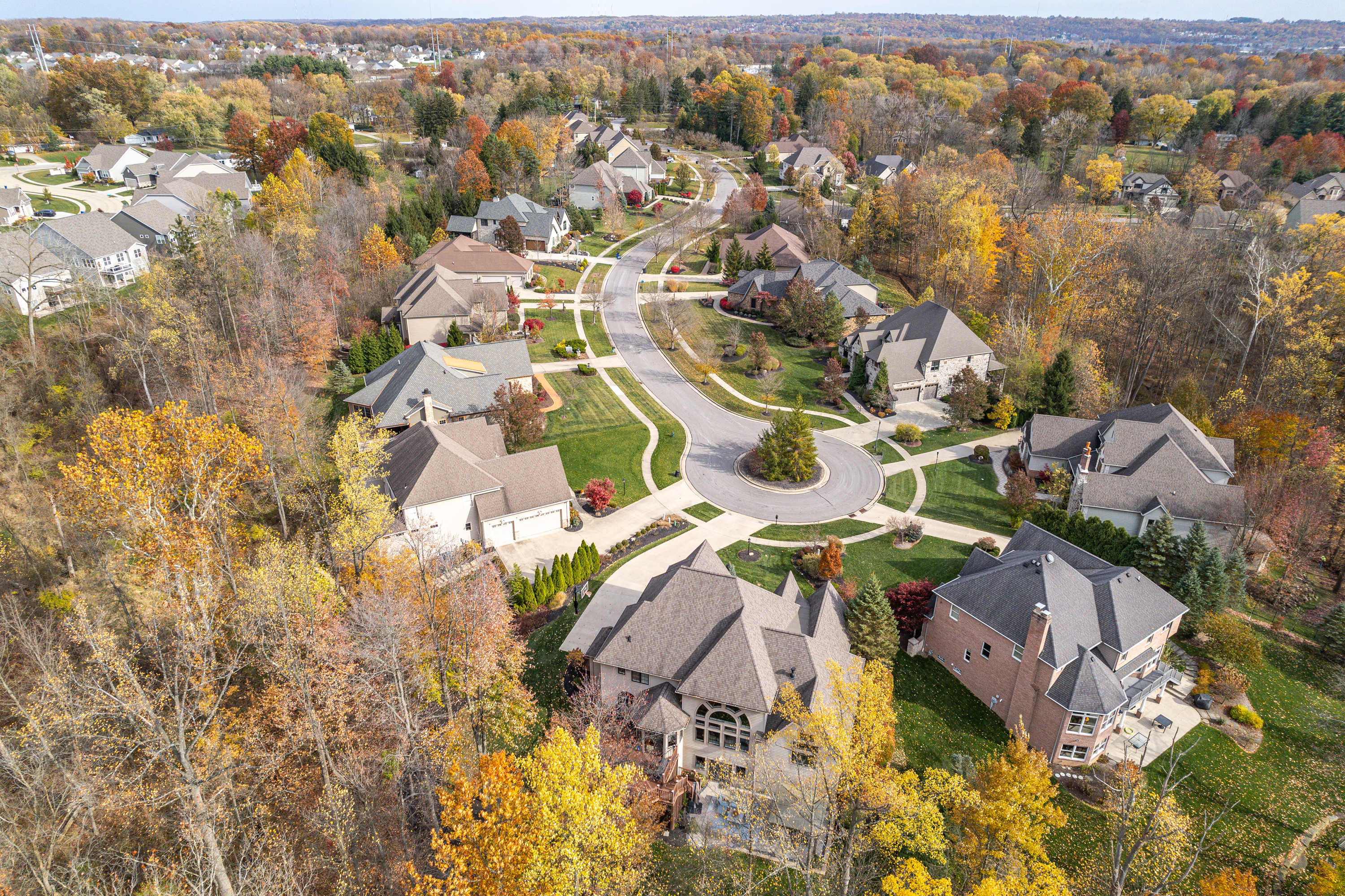 Strongsville, Ohio, 44136, United States, 4 Bedrooms Bedrooms, ,5 BathroomsBathrooms,Residential,For Sale,1988624