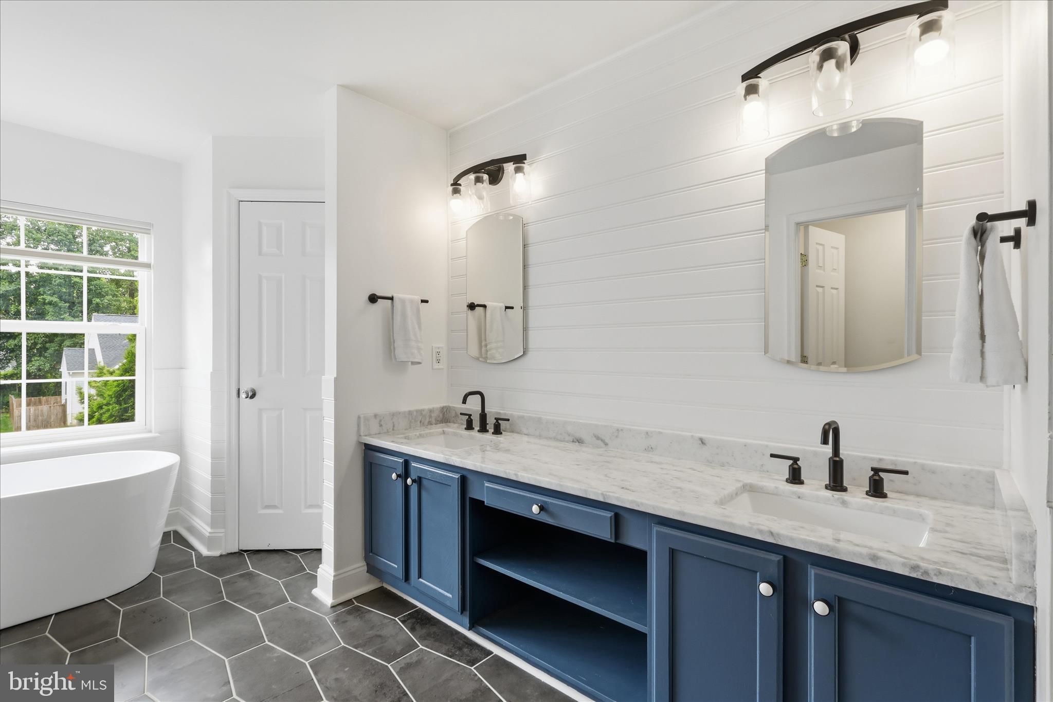 Woodbridge, Virginia, 22193, United States, 4 Bedrooms Bedrooms, ,4 BathroomsBathrooms,Residential,For Sale,2048672
