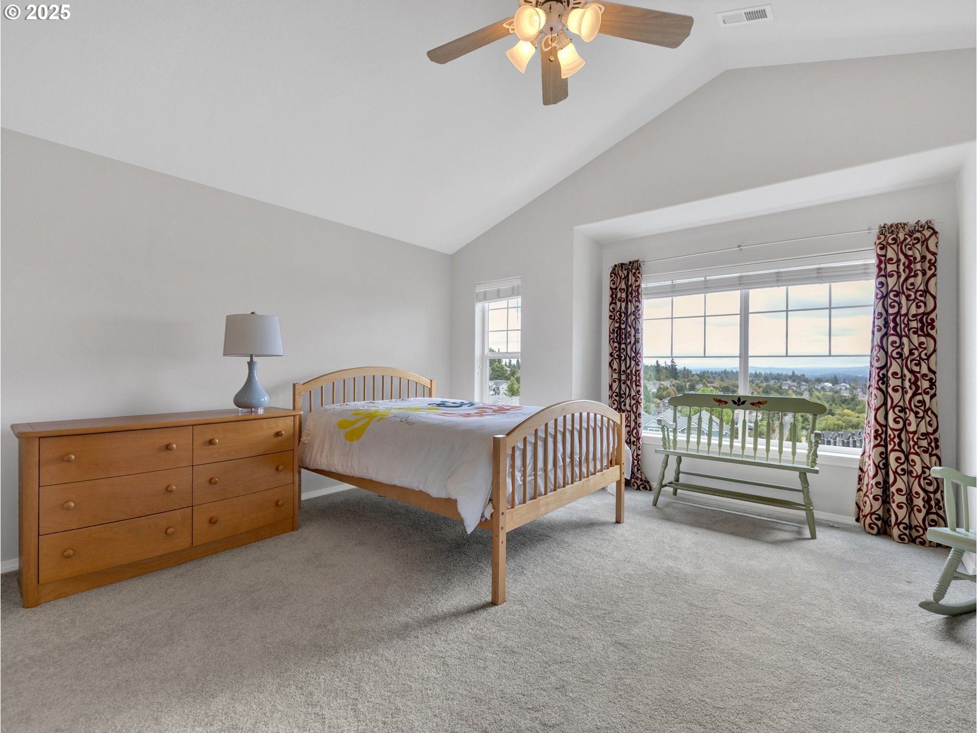 West Linn, Oregon, 97068, United States, 3 Bedrooms Bedrooms, ,3 BathroomsBathrooms,Residential,For Sale,1950039