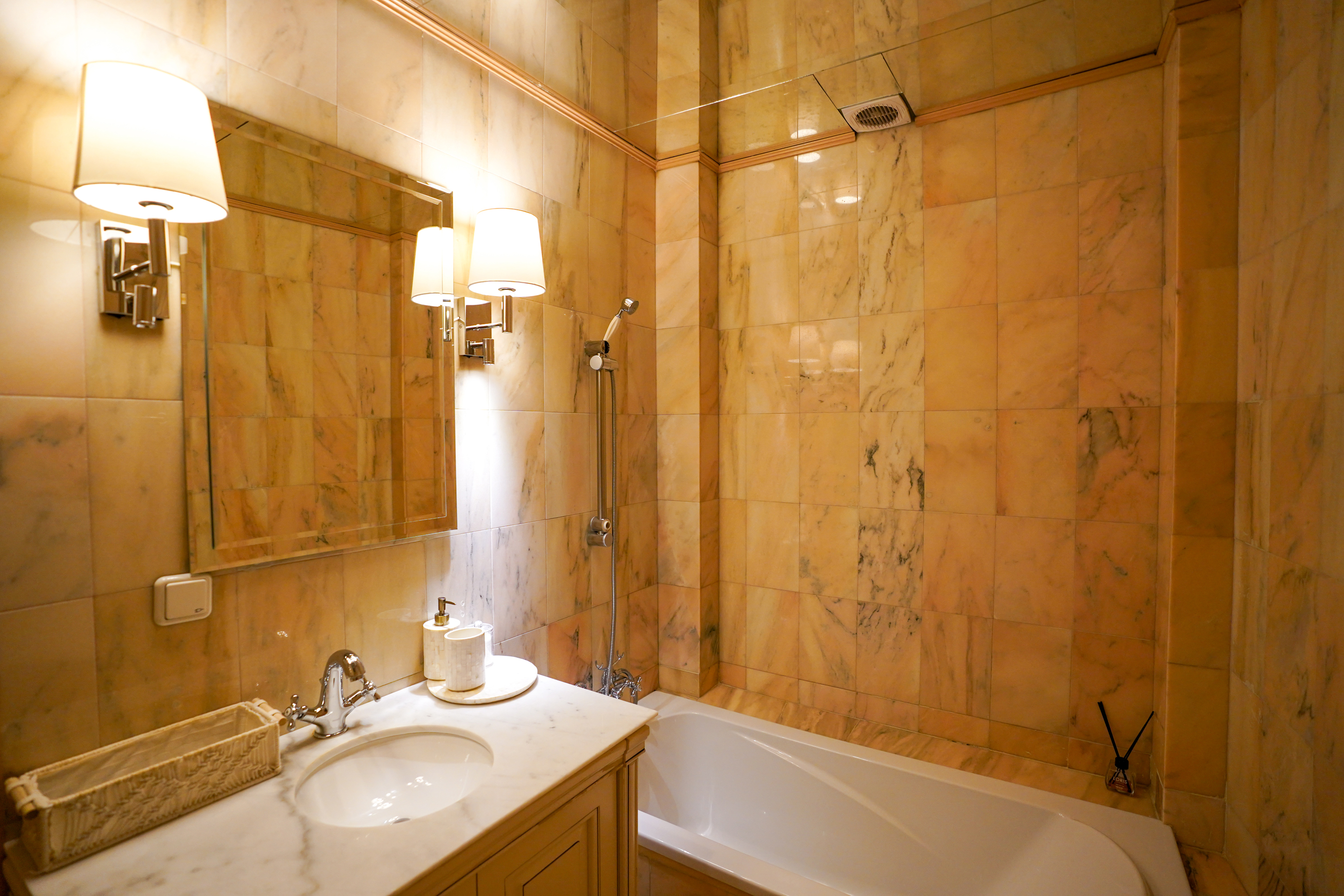  Elegant Six-Room Interwar Apartment in Bucharest’s Historic Center - 物件實景