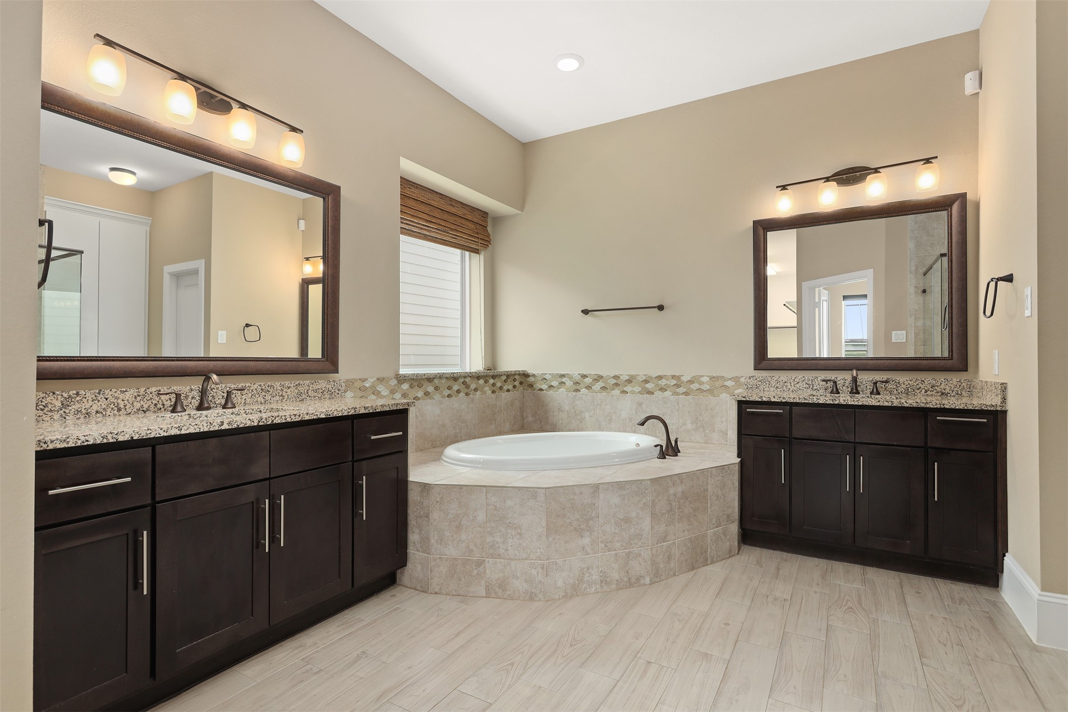 Texas City, Texas, 77590, United States, 3 Bedrooms Bedrooms, ,3 BathroomsBathrooms,Residential,For Sale,1911937
