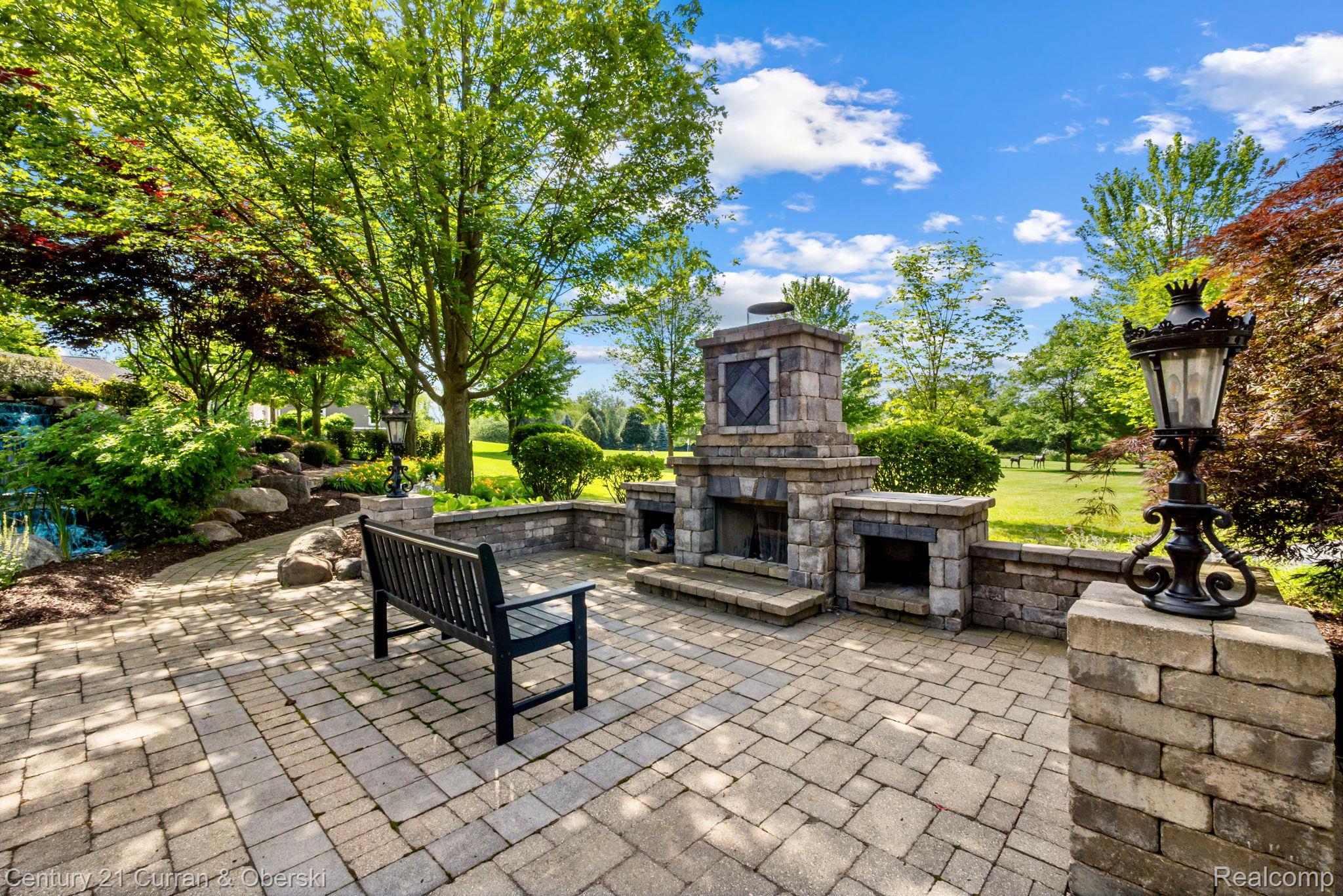 South Lyon, Michigan, 48178, United States, 6 Bedrooms Bedrooms, ,8 BathroomsBathrooms,Residential,For Sale,1914337