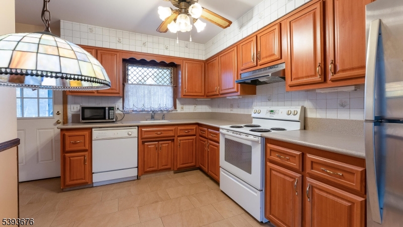 Kingwood Twp., New Jersey, 08867, United States, 3 Bedrooms Bedrooms, ,2 BathroomsBathrooms,Residential,For Sale,1988305