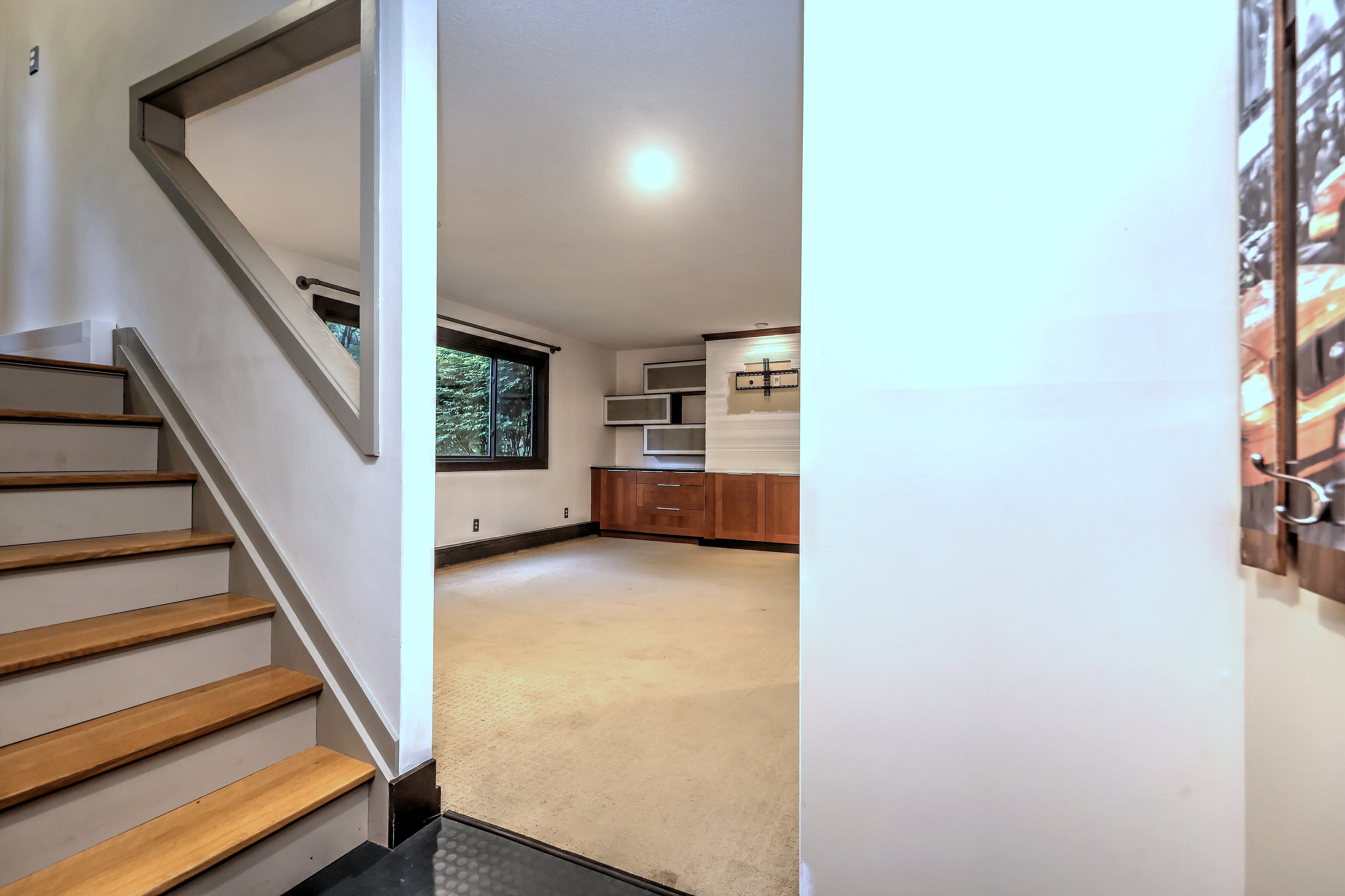  Sophisticated Contemporary set in a Serene Setting - 物件實景