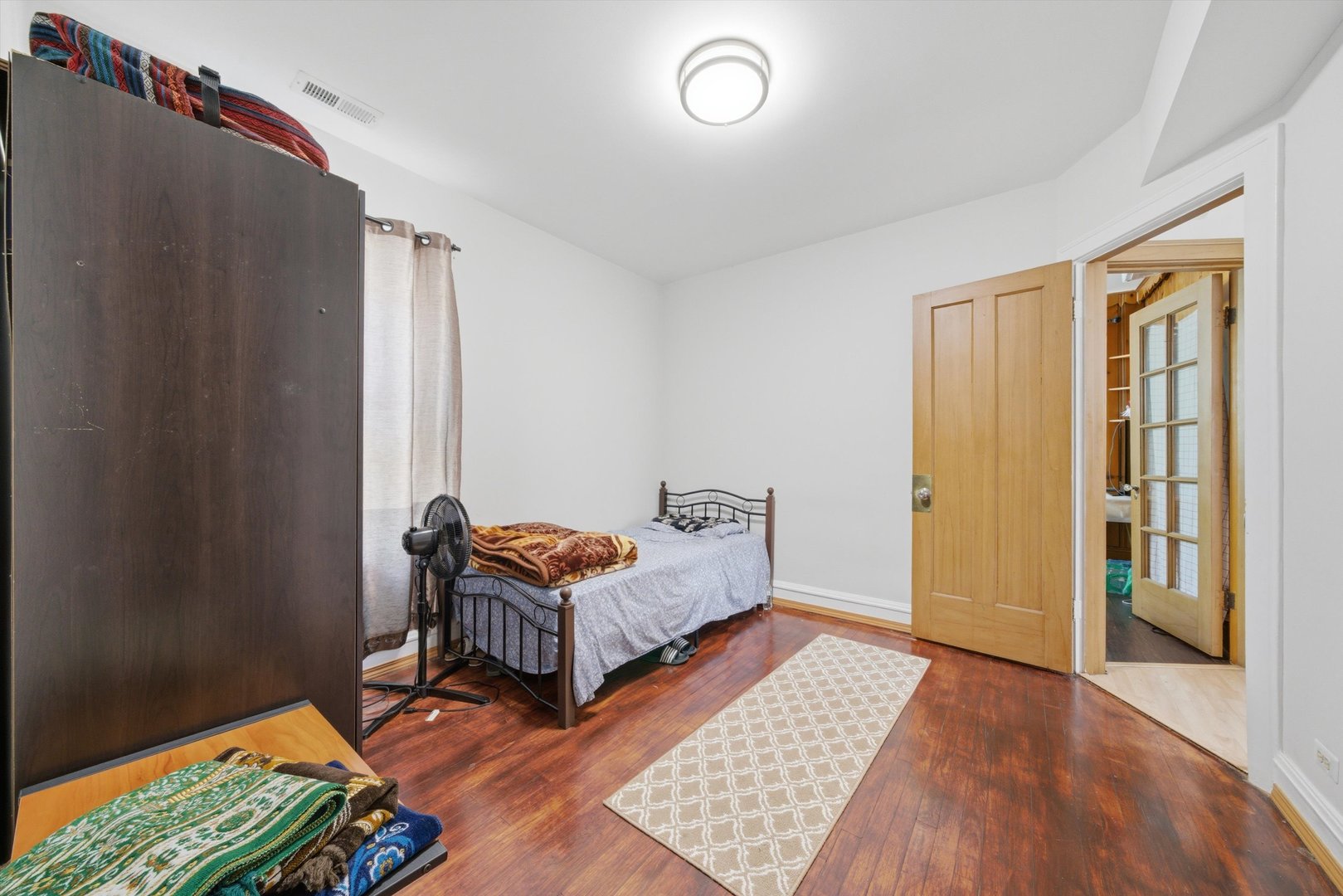 Chicago, Illinois, 60659, United States, 9 Bedrooms Bedrooms, ,Residential,For Sale,2040474