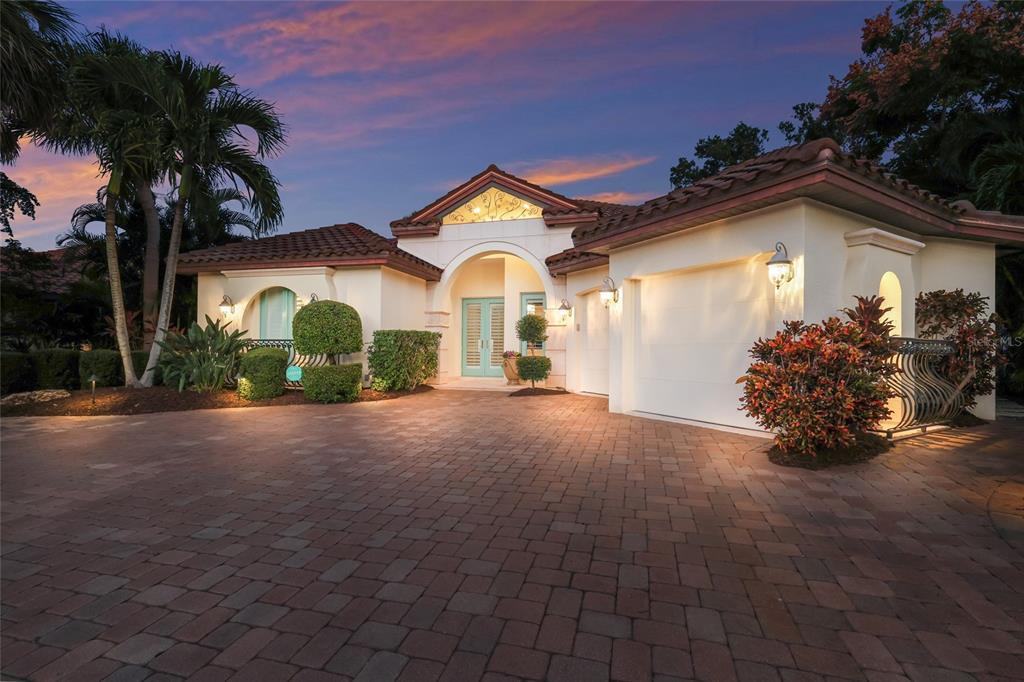 Sarasota, Florida, 34234, United States, 3 Bedrooms Bedrooms, ,3 BathroomsBathrooms,Residential,For Sale,1989538