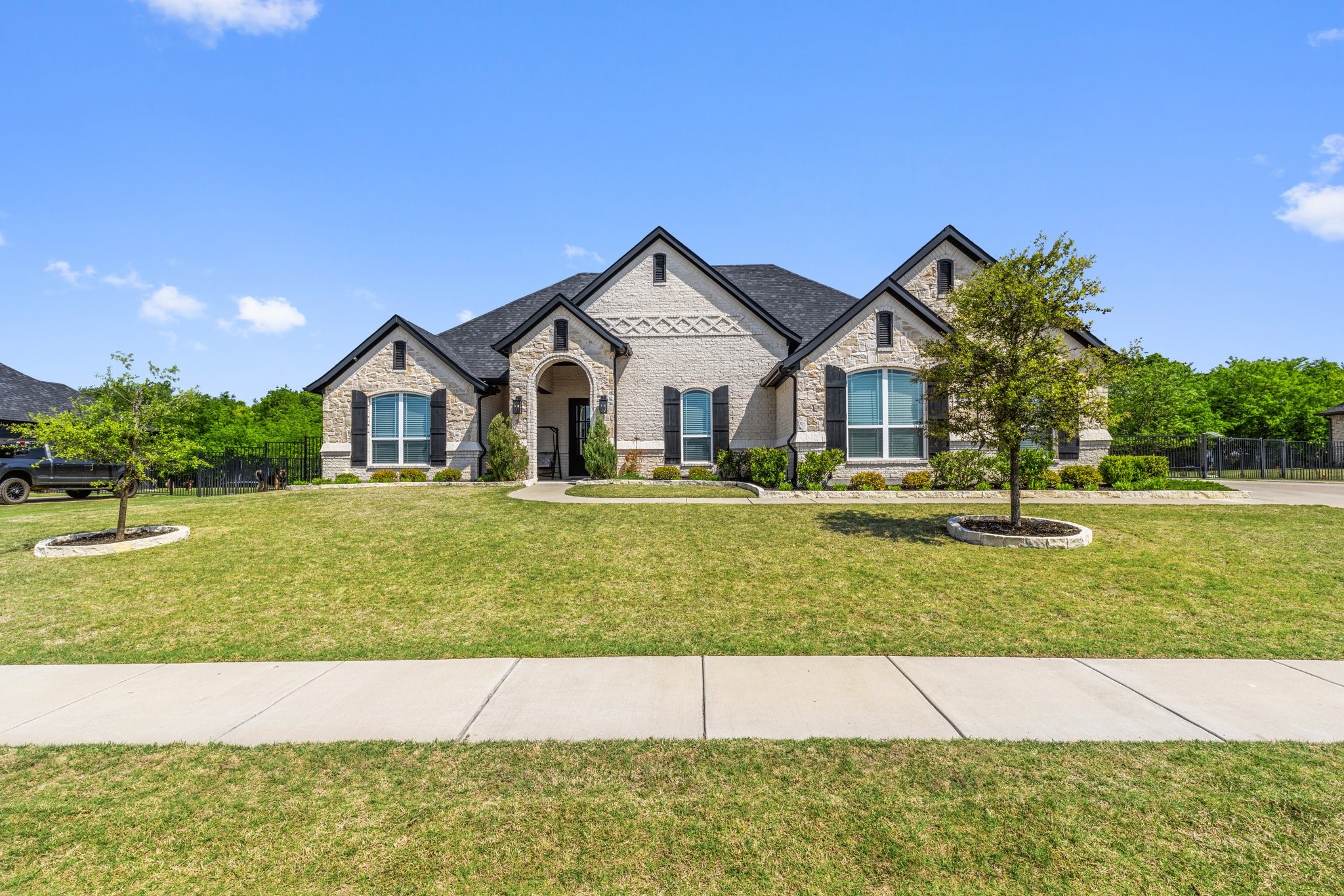 Caddo Mills, Texas, 75135, United States, 4 Bedrooms Bedrooms, ,5 BathroomsBathrooms,Residential,For Sale,1778518