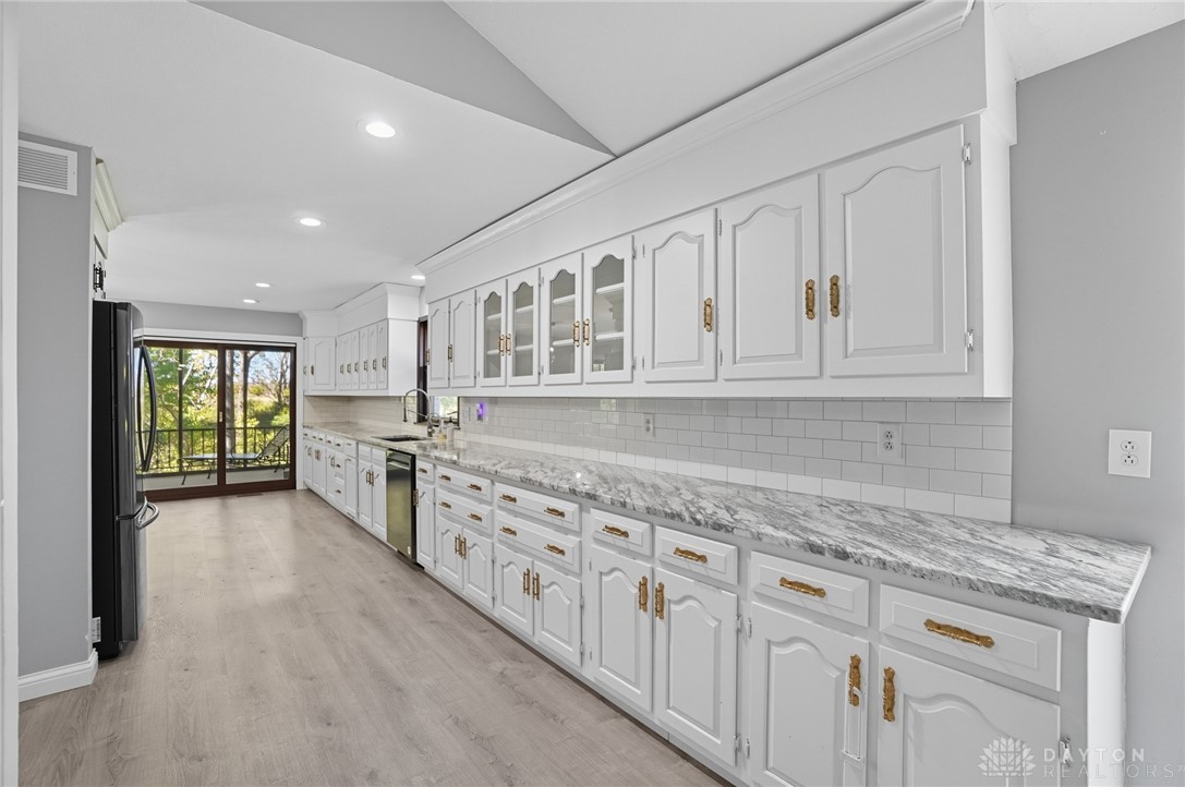 Brookville, Ohio, 45309, United States, 3 Bedrooms Bedrooms, ,4 BathroomsBathrooms,Residential,For Sale,1995742