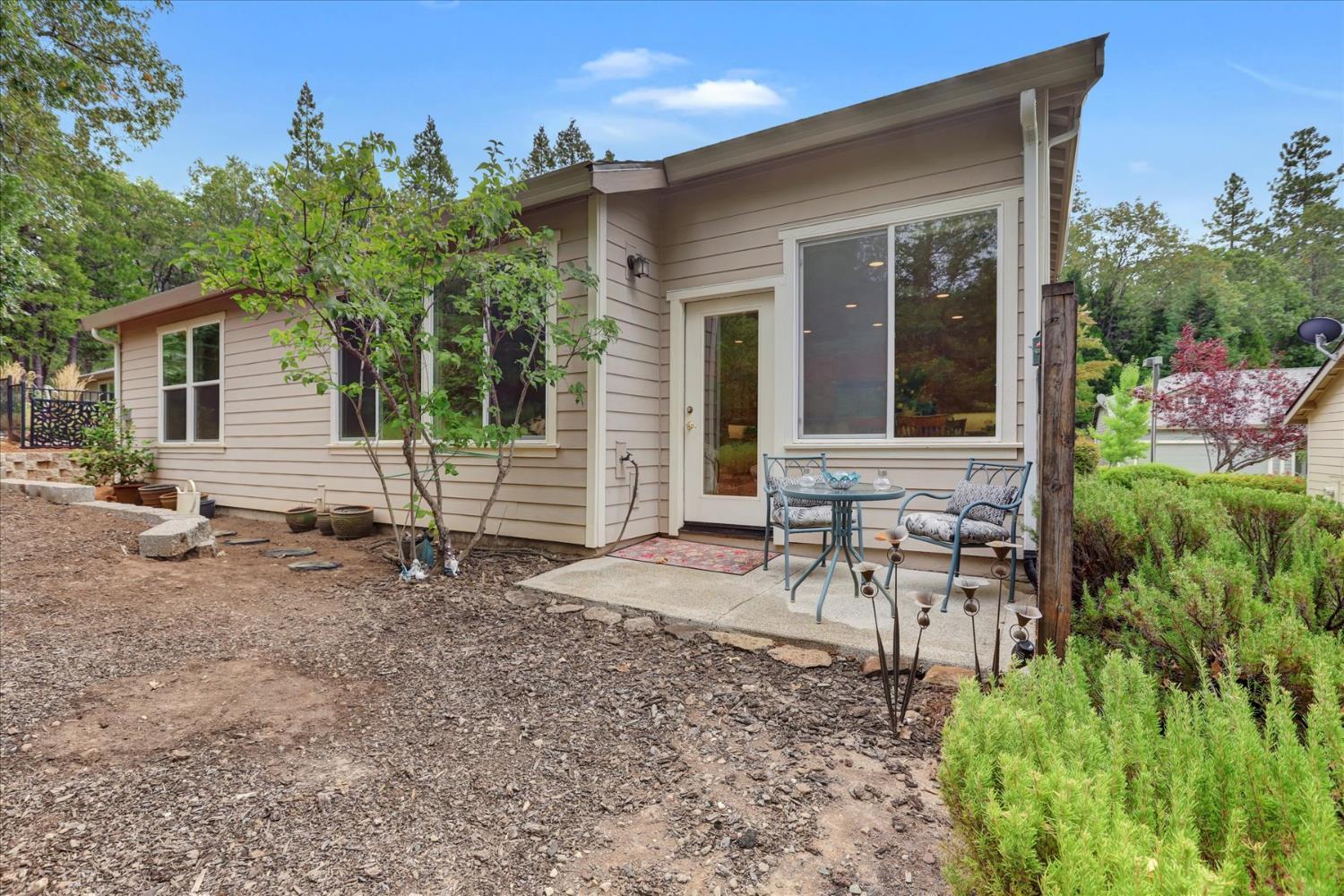 Grass Valley, California, 95945, United States, 2 Bedrooms Bedrooms, ,2 BathroomsBathrooms,Residential,For Sale,1990236