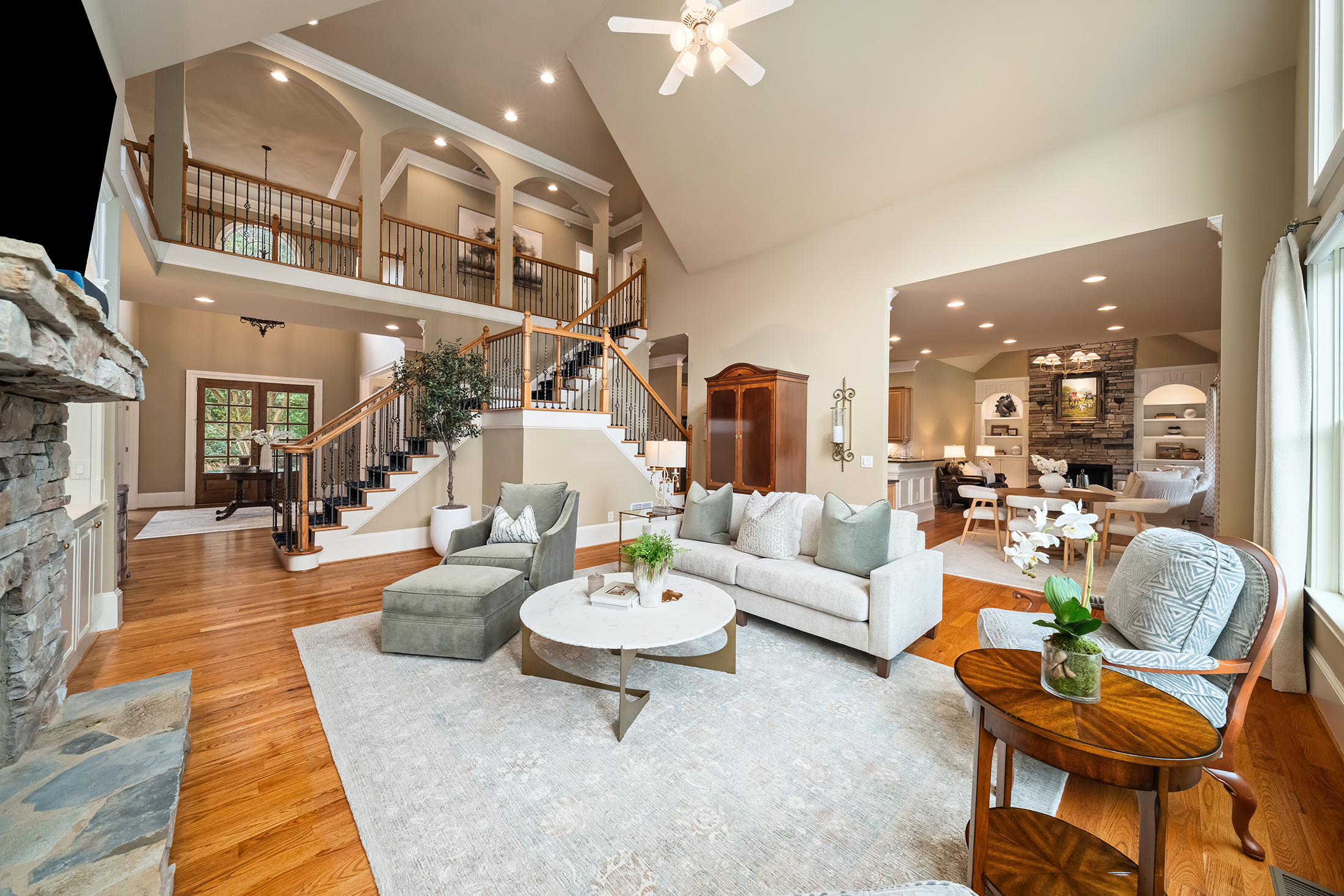  Expansive Living in the Heart of Fieldstone Farms - 物件實景