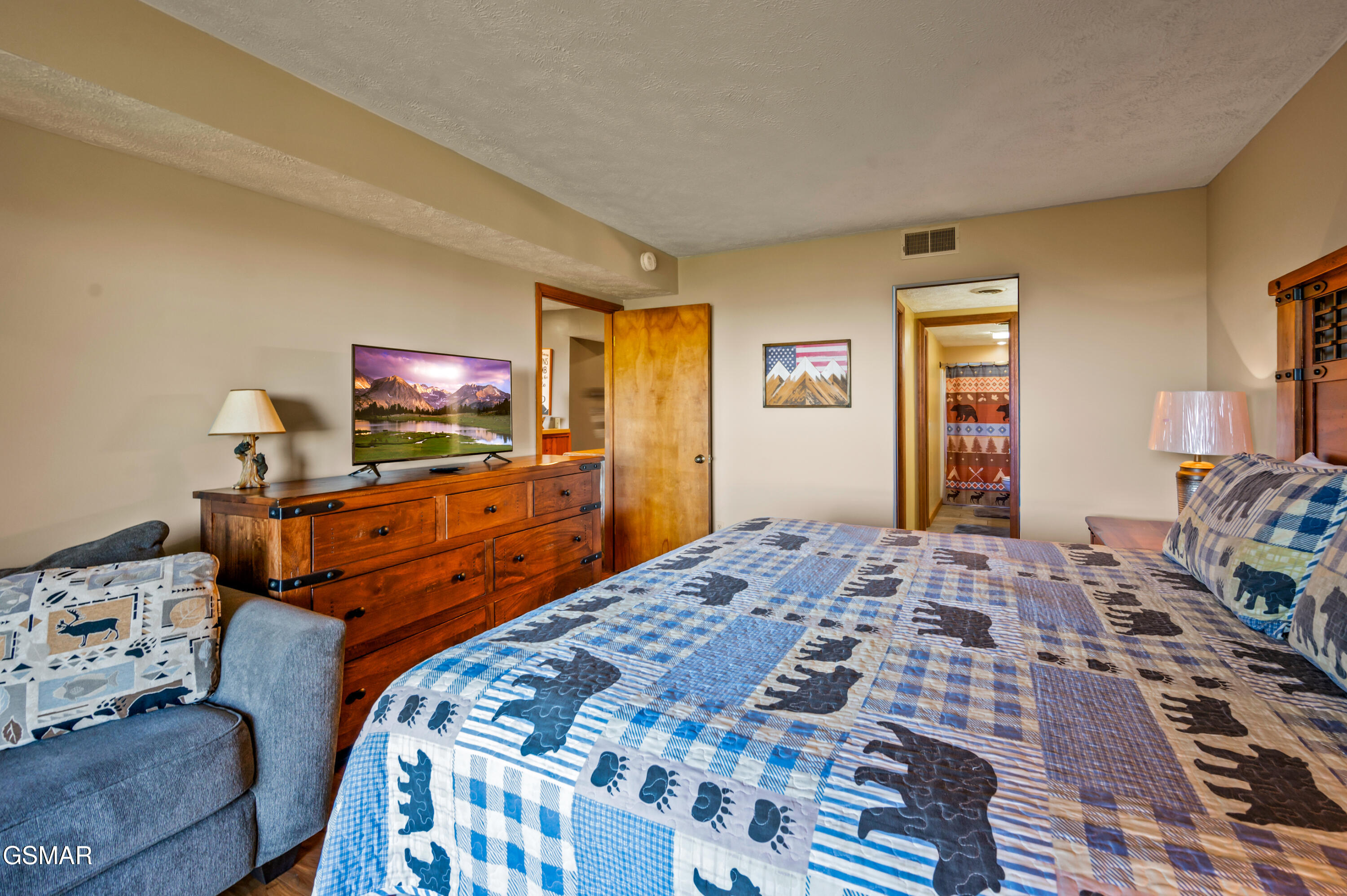 Gatlinburg, Tennessee, 37738, United States, 3 Bedrooms Bedrooms, ,3 BathroomsBathrooms,Residential,For Sale,1975218