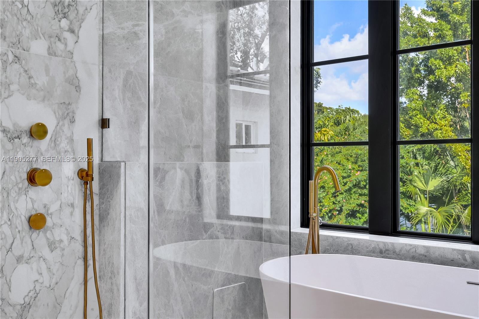 Miami, Florida, 33133, United States, 5 Bedrooms Bedrooms, ,6 BathroomsBathrooms,Residential,For Sale,1996975