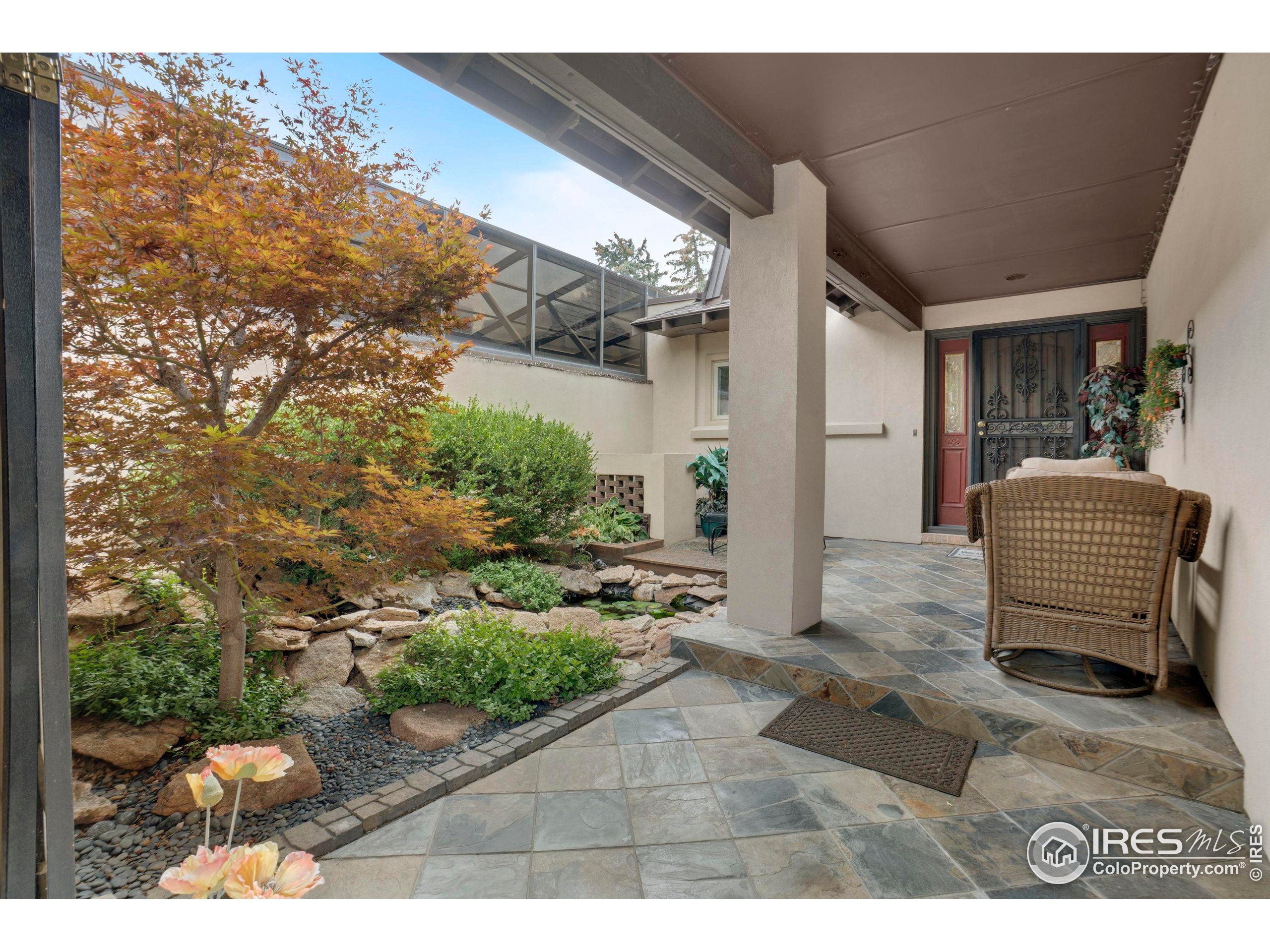 Boulder, Colorado, 80301, United States, 2 Bedrooms Bedrooms, ,2 BathroomsBathrooms,Residential,For Sale,1942273