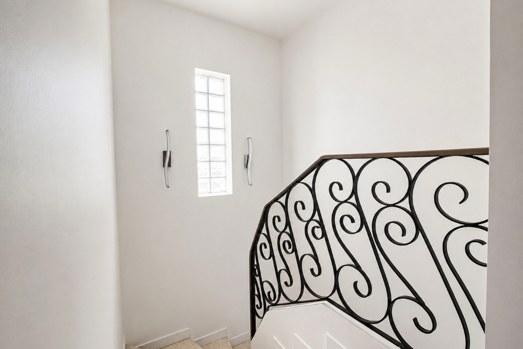  Unique – Narbonne house (200 m²) – 6 bedrooms, living room opening onto a patio… - 物件實景