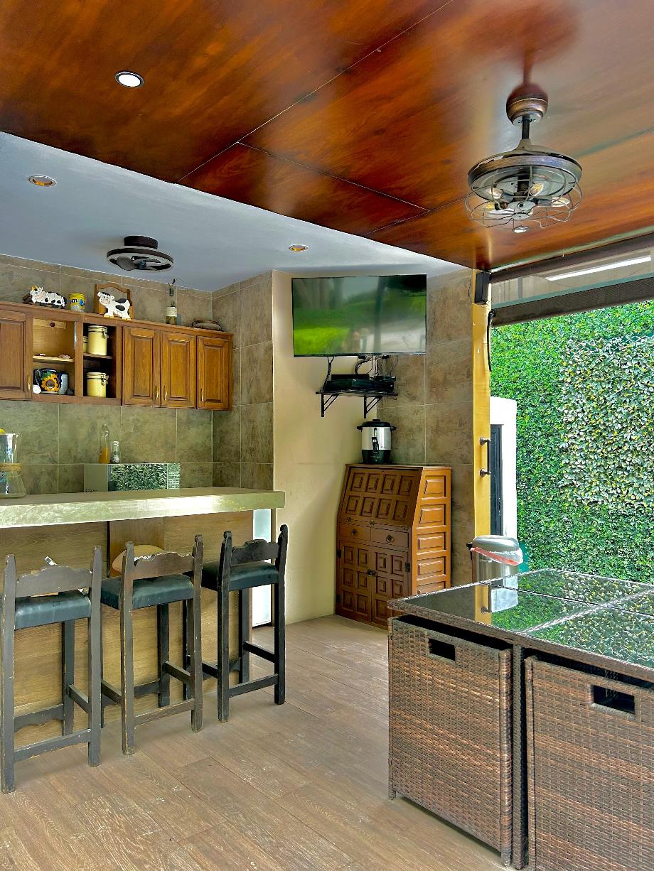 Saltillo, Coahuila de Zaragoza, 25204, Mexico, 4 Bedrooms Bedrooms, ,4 BathroomsBathrooms,Residential,For Sale,1821223