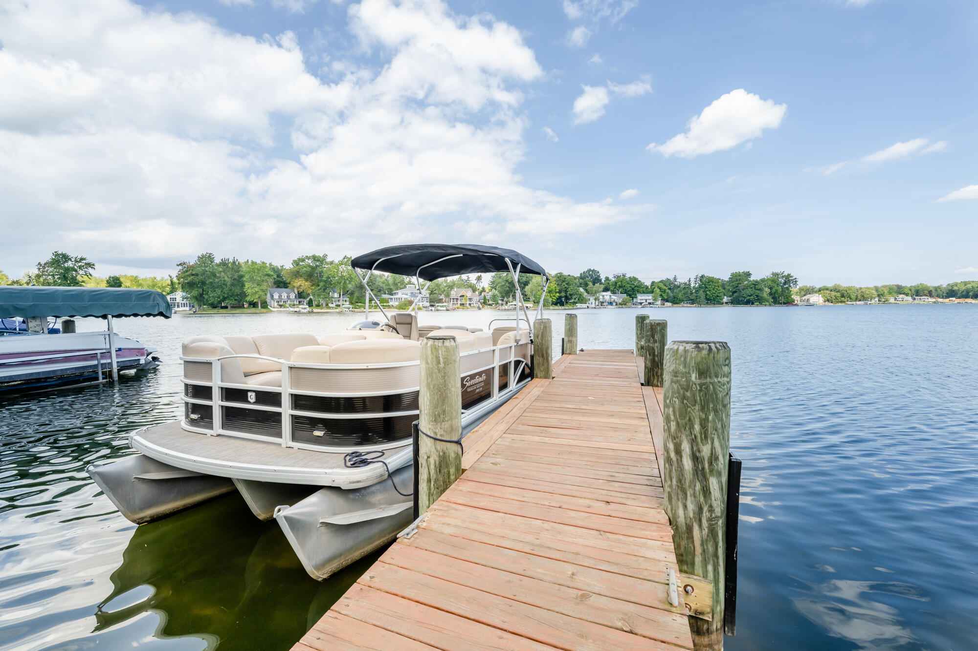 Coloma, Michigan, 49038, United States, 4 Bedrooms Bedrooms, ,6 BathroomsBathrooms,Residential,For Sale,1822414