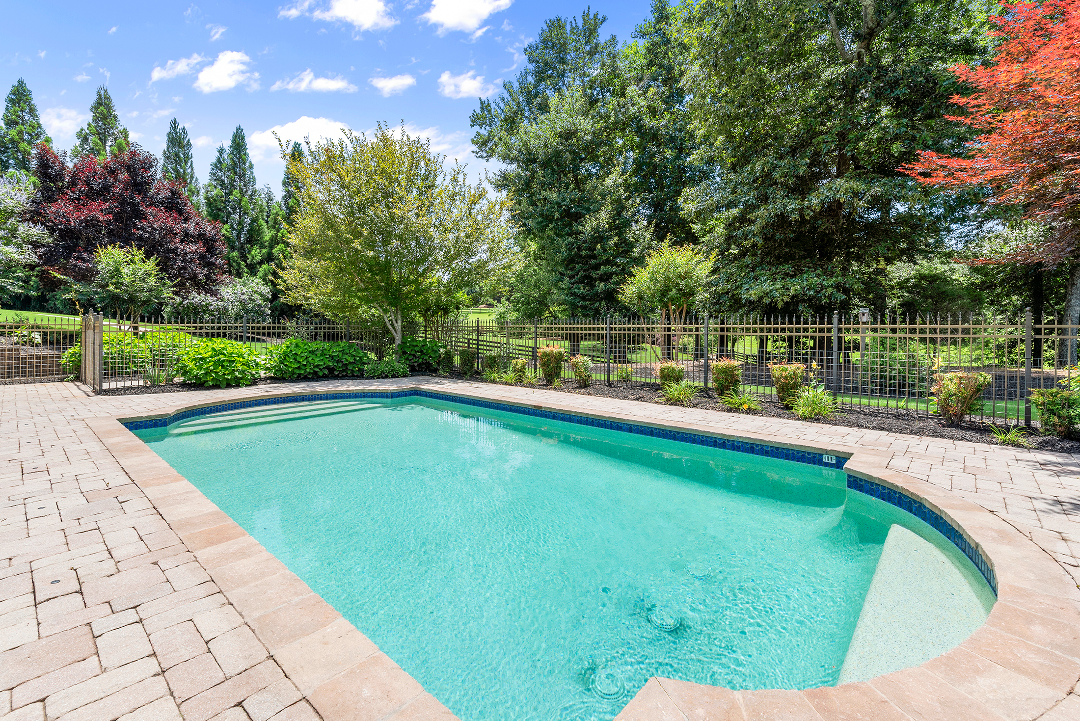  A Private Luxury Estate Set on Over One-Acre in Trinity Creek - 物件實景