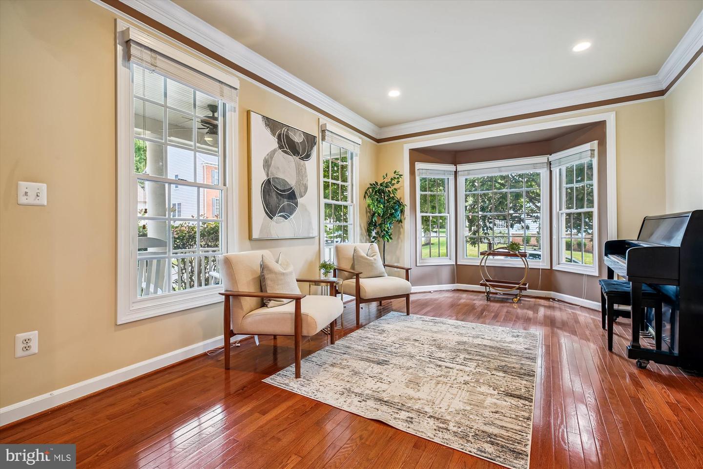 Gaithersburg, Maryland, 20878, United States, 5 Bedrooms Bedrooms, ,5 BathroomsBathrooms,Residential,For Sale,1907649