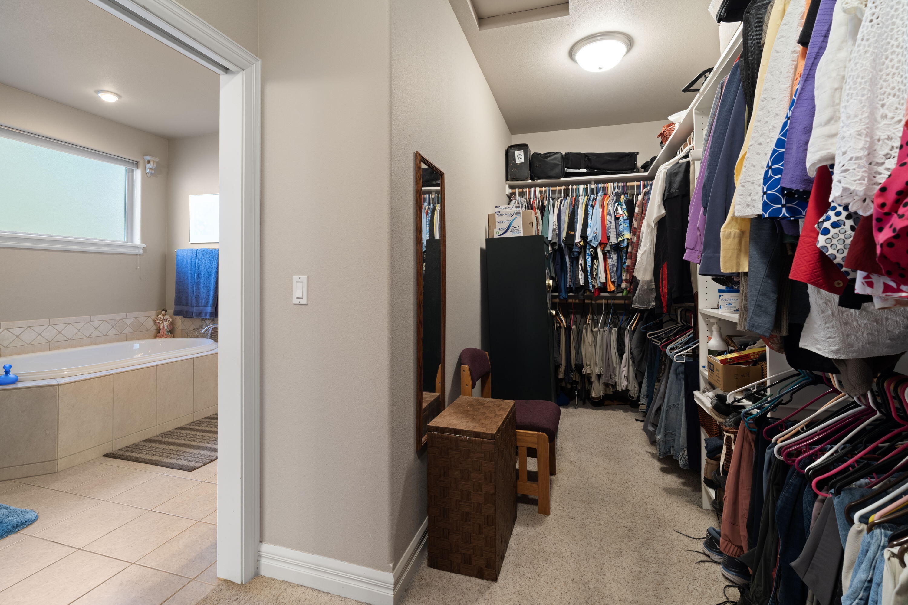 Redmond, Oregon, 97756, United States, 3 Bedrooms Bedrooms, ,3 BathroomsBathrooms,Residential,For Sale,1926997