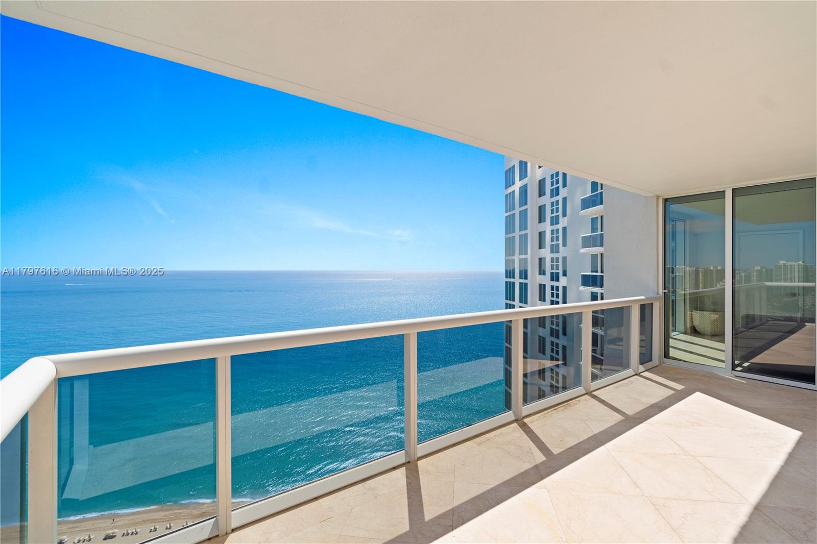 Sunny Isles Beach, Florida, 33160, United States, 3 Bedrooms Bedrooms, ,5 BathroomsBathrooms,Residential,For Sale,1796970