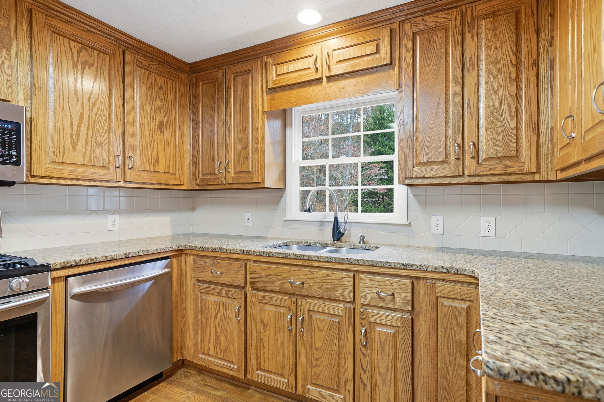 Canton, Georgia, 30114, United States, 4 Bedrooms Bedrooms, ,4 BathroomsBathrooms,Residential,For Sale,1860332