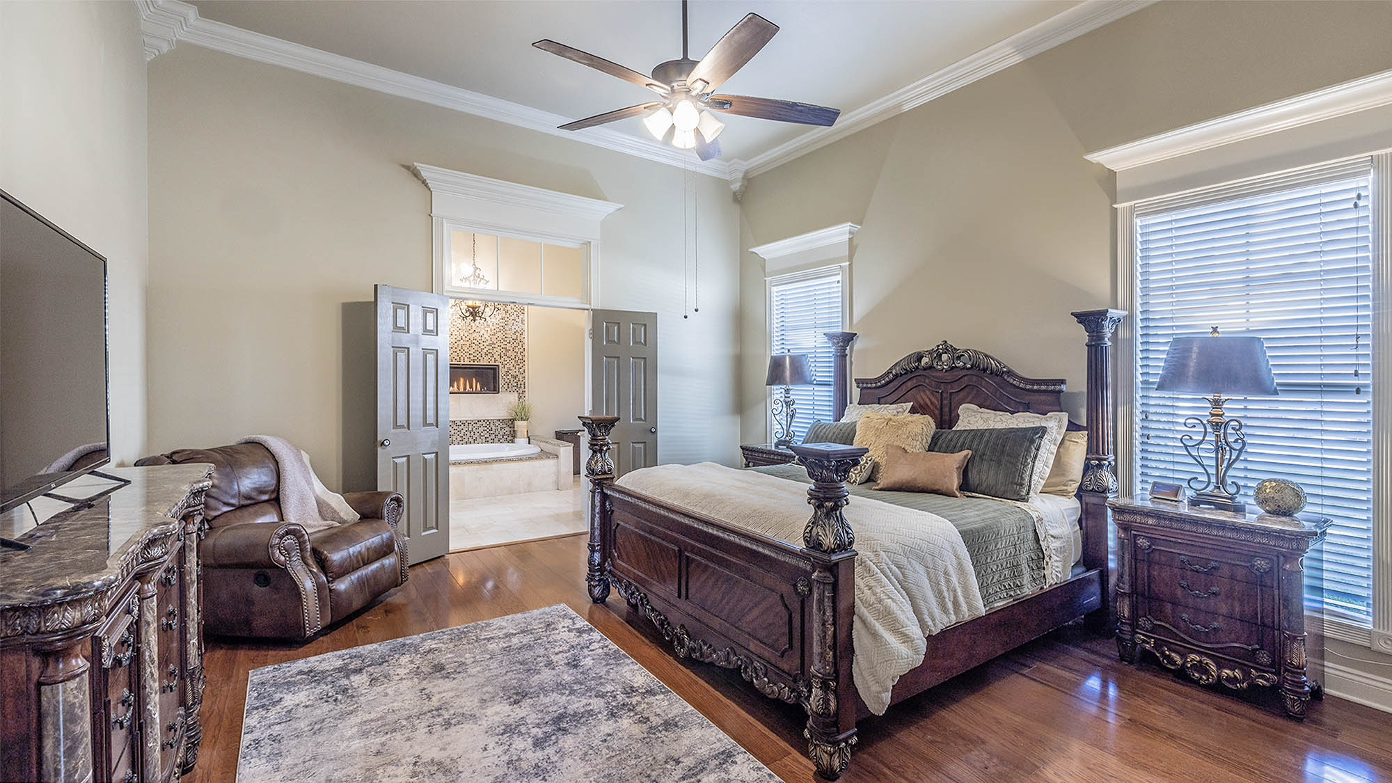 Houma, Louisiana, 70360, United States, 4 Bedrooms Bedrooms, ,5 BathroomsBathrooms,Residential,For Sale,1992086