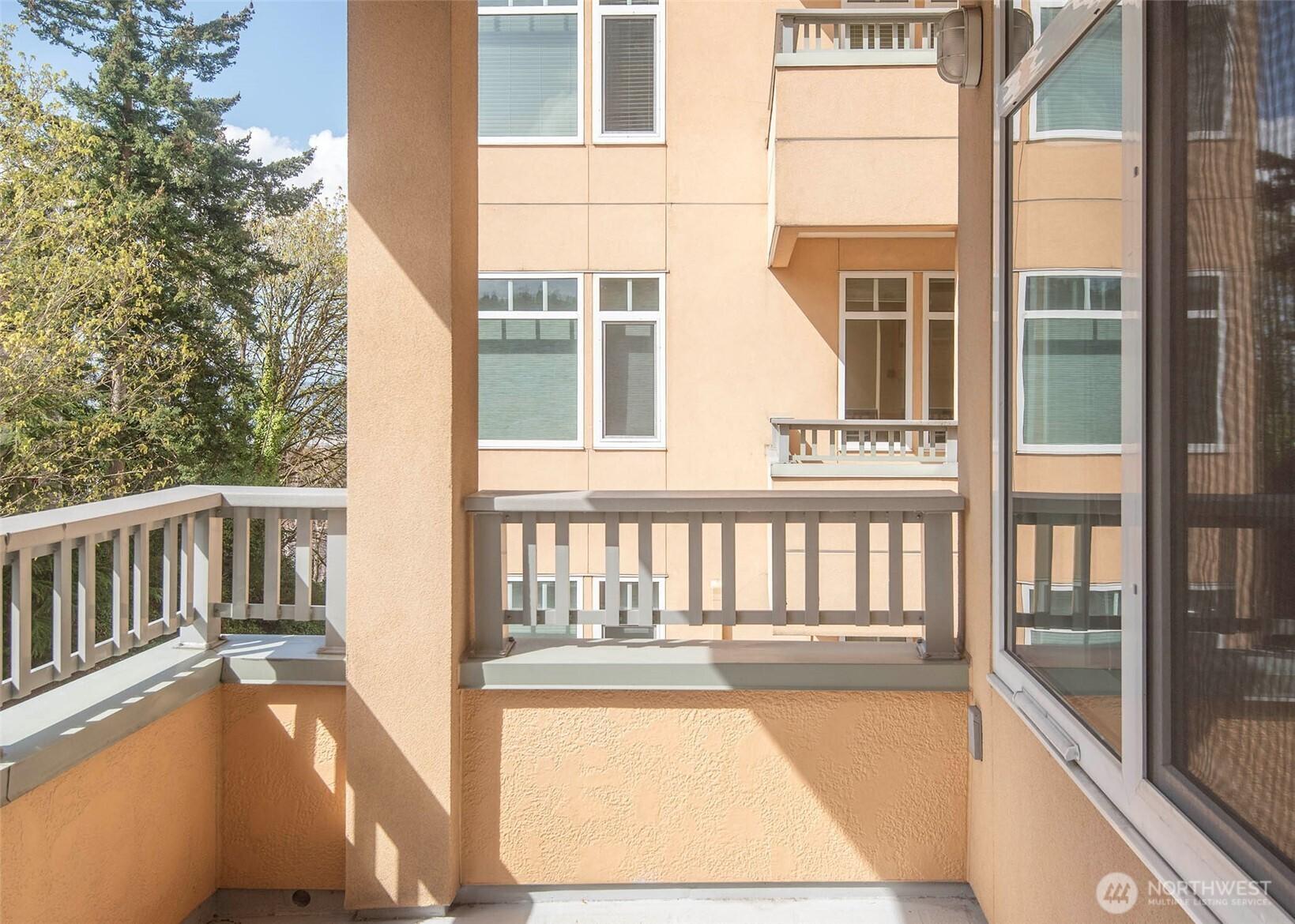 KIRKLAND, Washington, 98033, United States, 1 Bedroom Bedrooms, ,1 BathroomBathrooms,Residential,For Sale,1778230