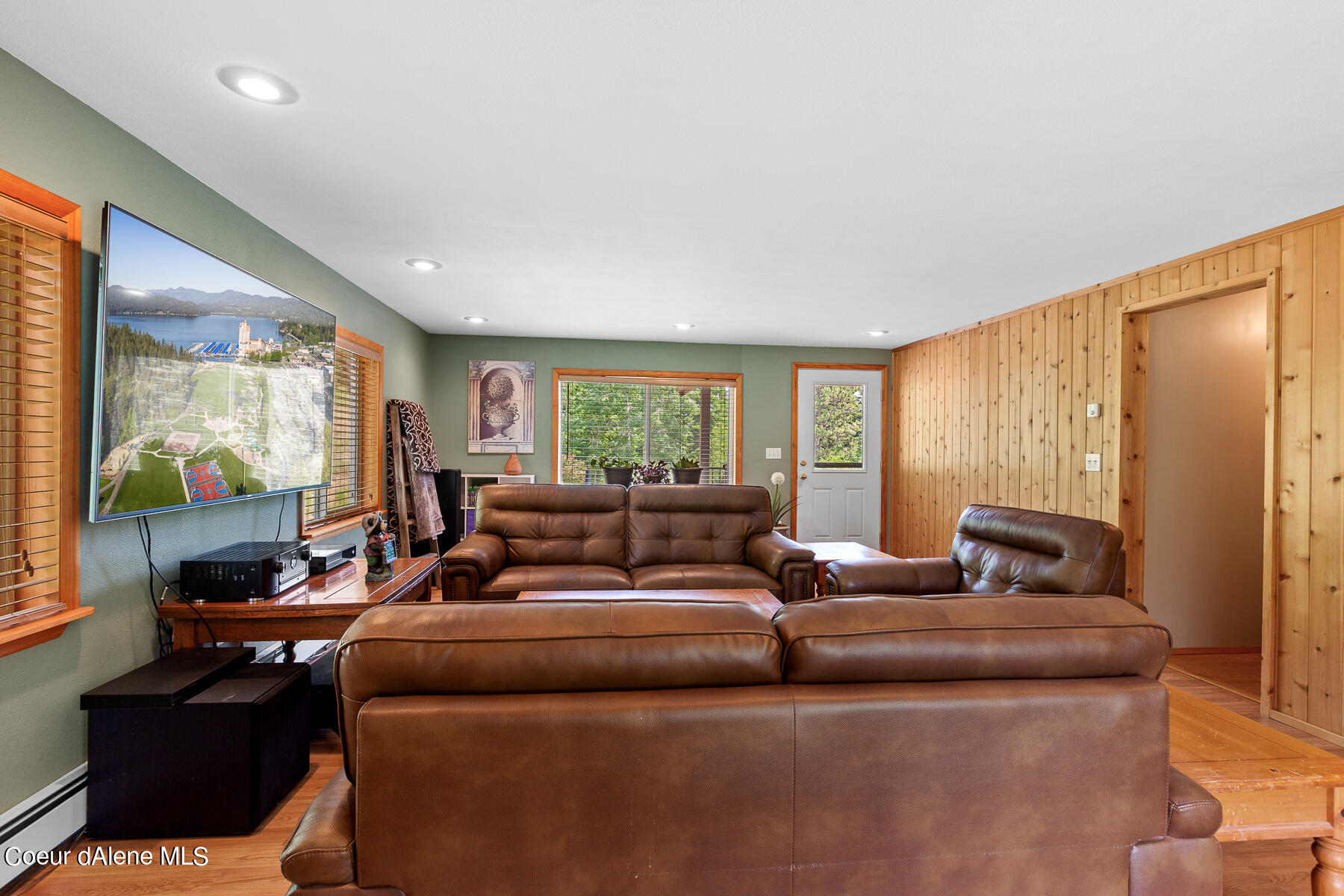 Coeur d'Alene, Idaho, 83814, United States, 4 Bedrooms Bedrooms, ,3 BathroomsBathrooms,Residential,For Sale,1974008