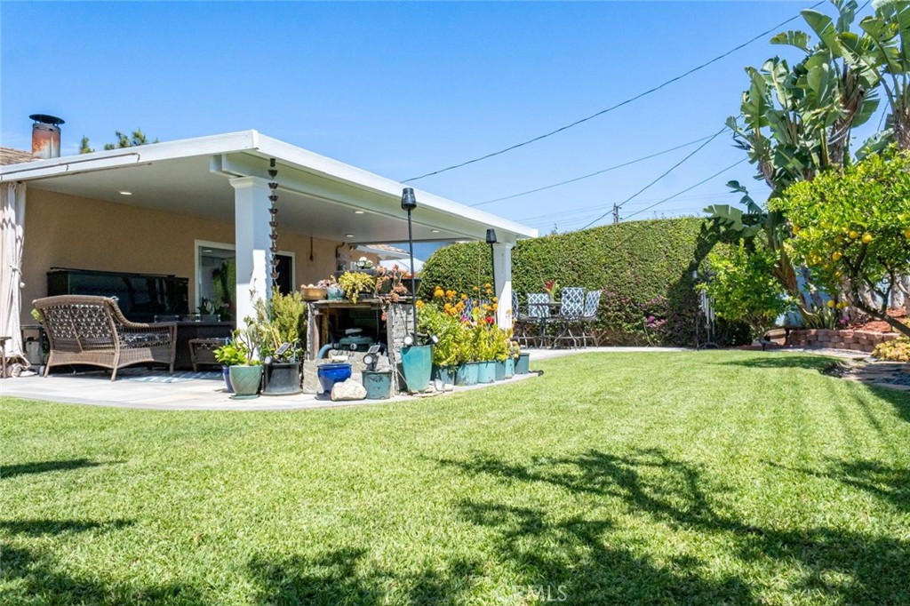 Huntington Beach, California, 92649, United States, 3 Bedrooms Bedrooms, ,2 BathroomsBathrooms,Residential,For Sale,2042860