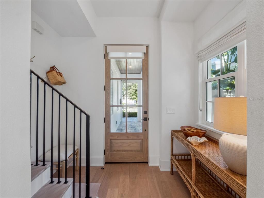 Winter Park, Florida, 32789, United States, 3 Bedrooms Bedrooms, ,5 BathroomsBathrooms,Residential,For Sale,1993312