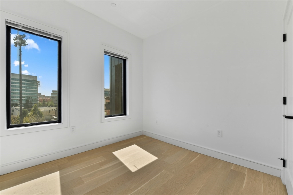 Boston, Massachusetts, 02135, United States, 2 Bedrooms Bedrooms, ,2 BathroomsBathrooms,Residential,For Sale,1873644