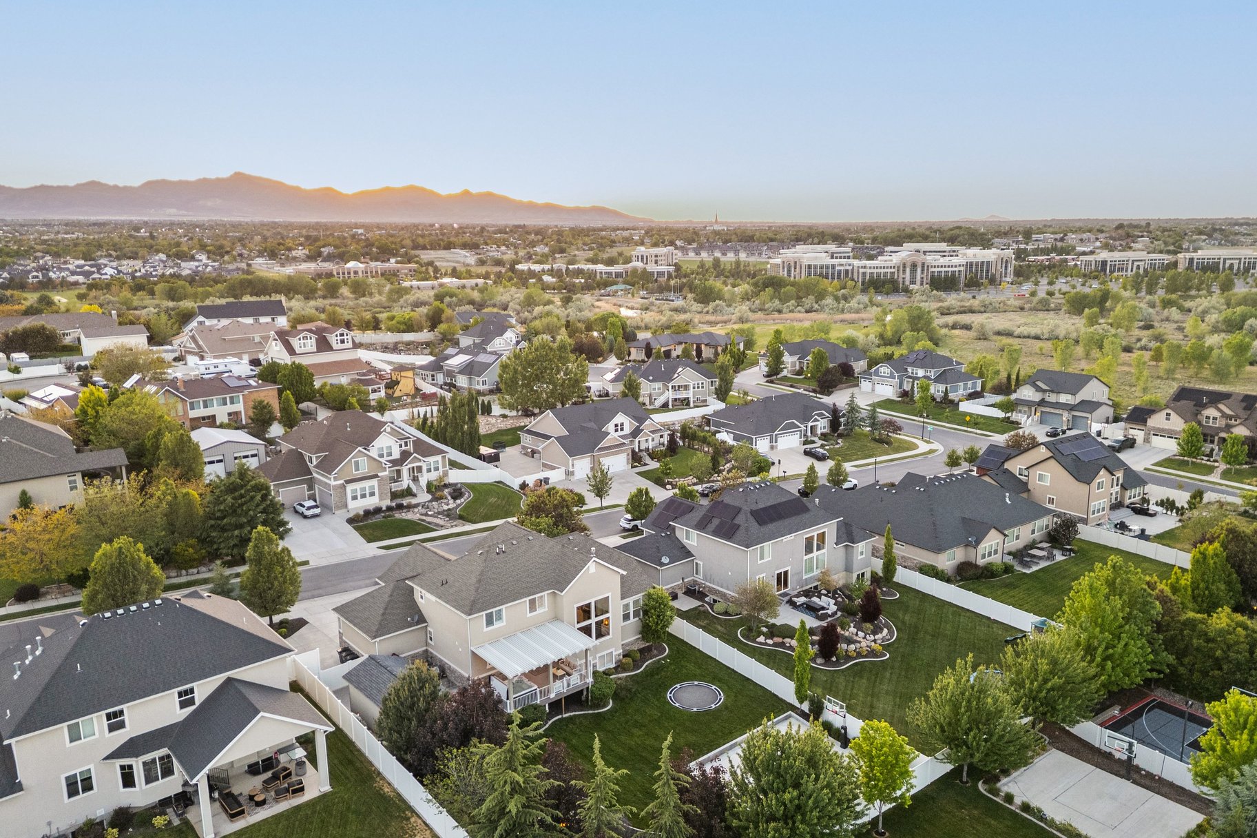  Elegant Two Story with Views of Wasatch Front - 物件實景