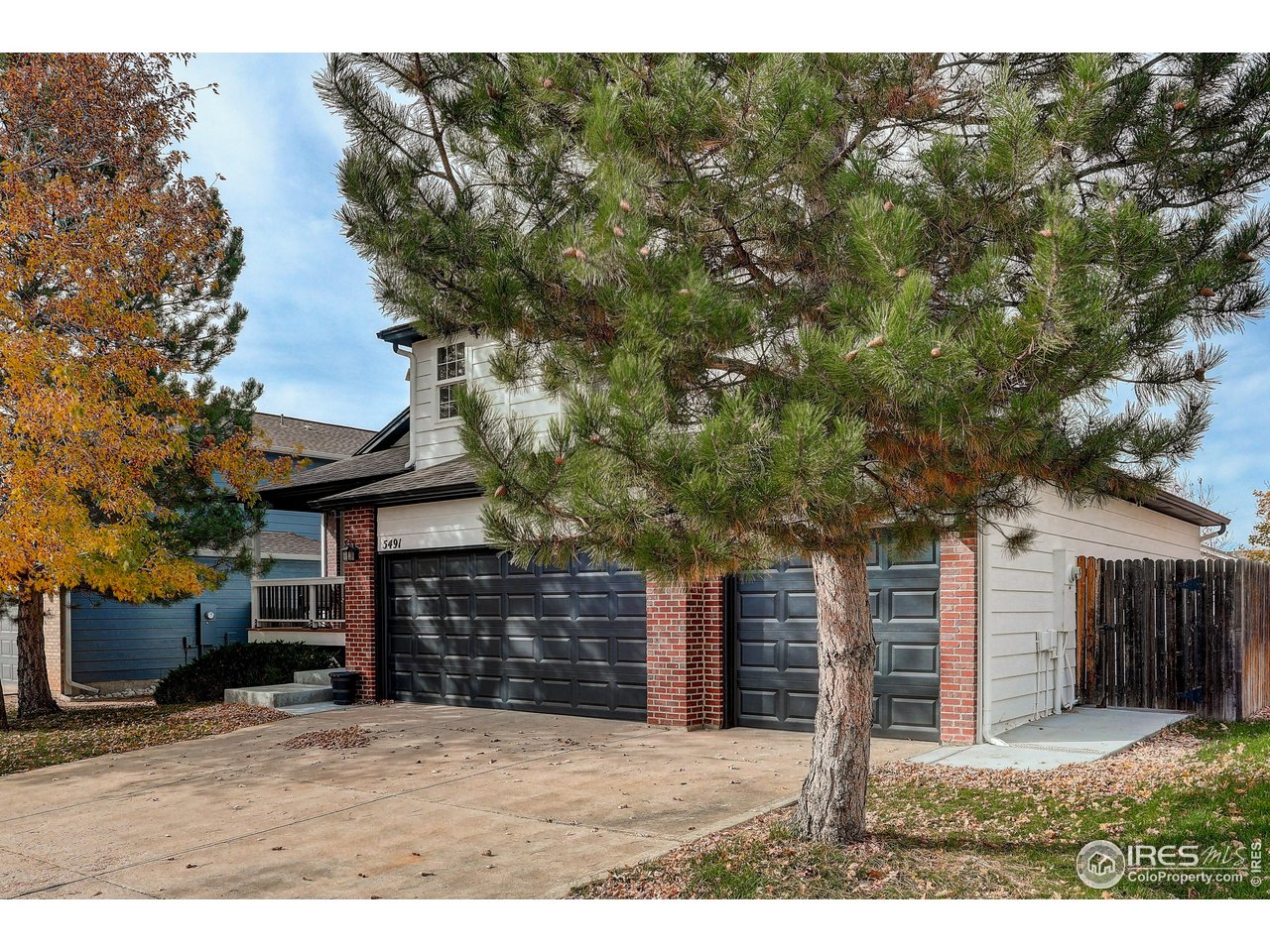 Aurora, Colorado, 80015, United States, 4 Bedrooms Bedrooms, ,2 BathroomsBathrooms,Residential,For Sale,2001847