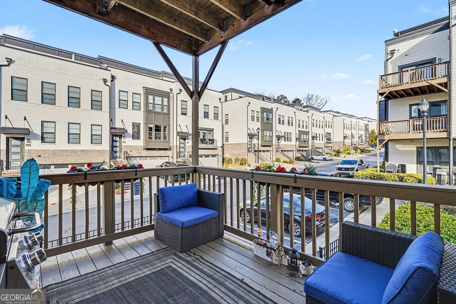 Smyrna, Georgia, 30080, United States, 4 Bedrooms Bedrooms, ,5 BathroomsBathrooms,Residential,For Sale,2013139