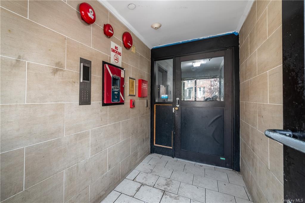 Bronx, New York, 10461, United States, 9 Bedrooms Bedrooms, ,Residential,For Sale,1977043