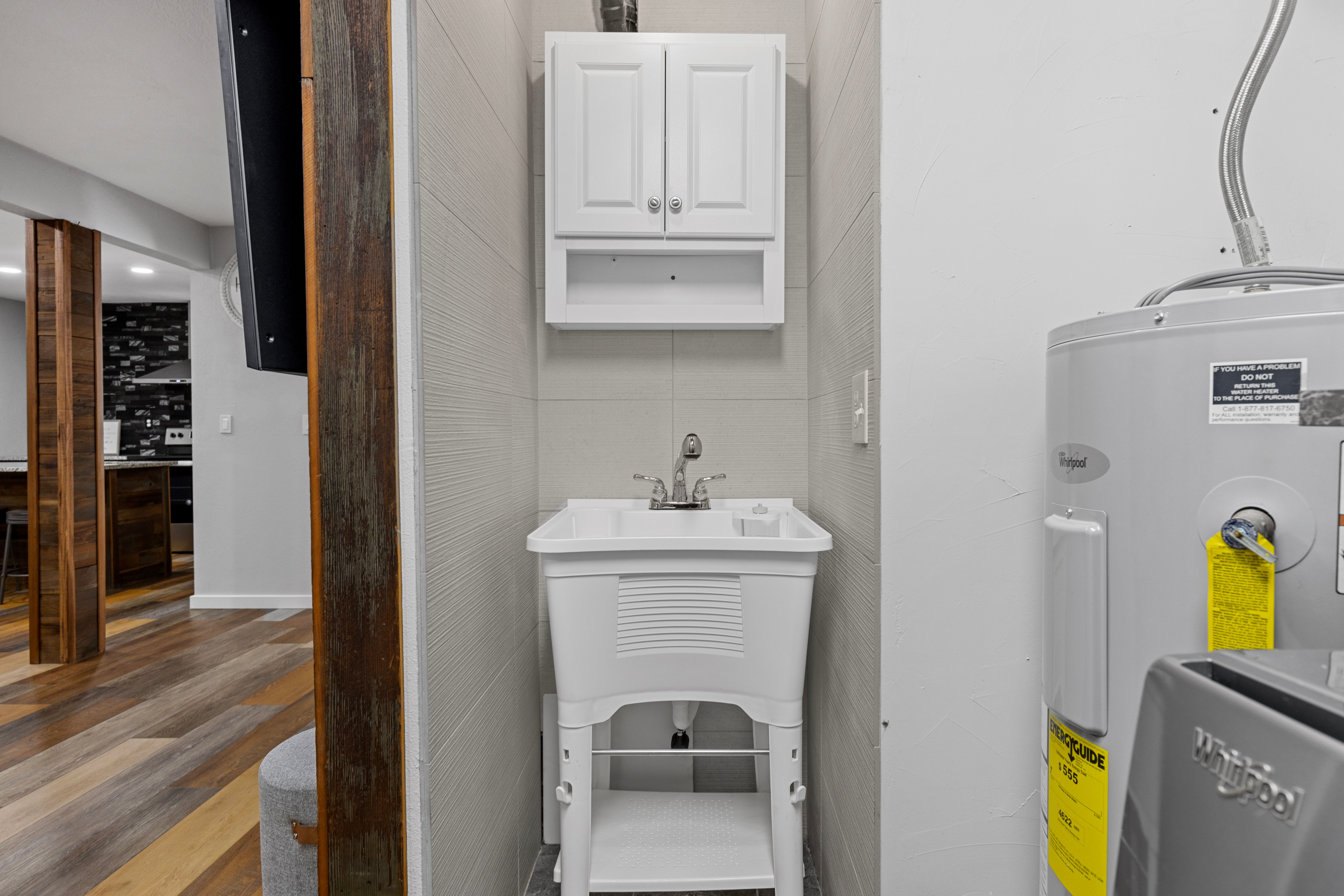  Beautifully Renovated Ranch Home for Multigeneration Living with Two Kitchens - 物件實景