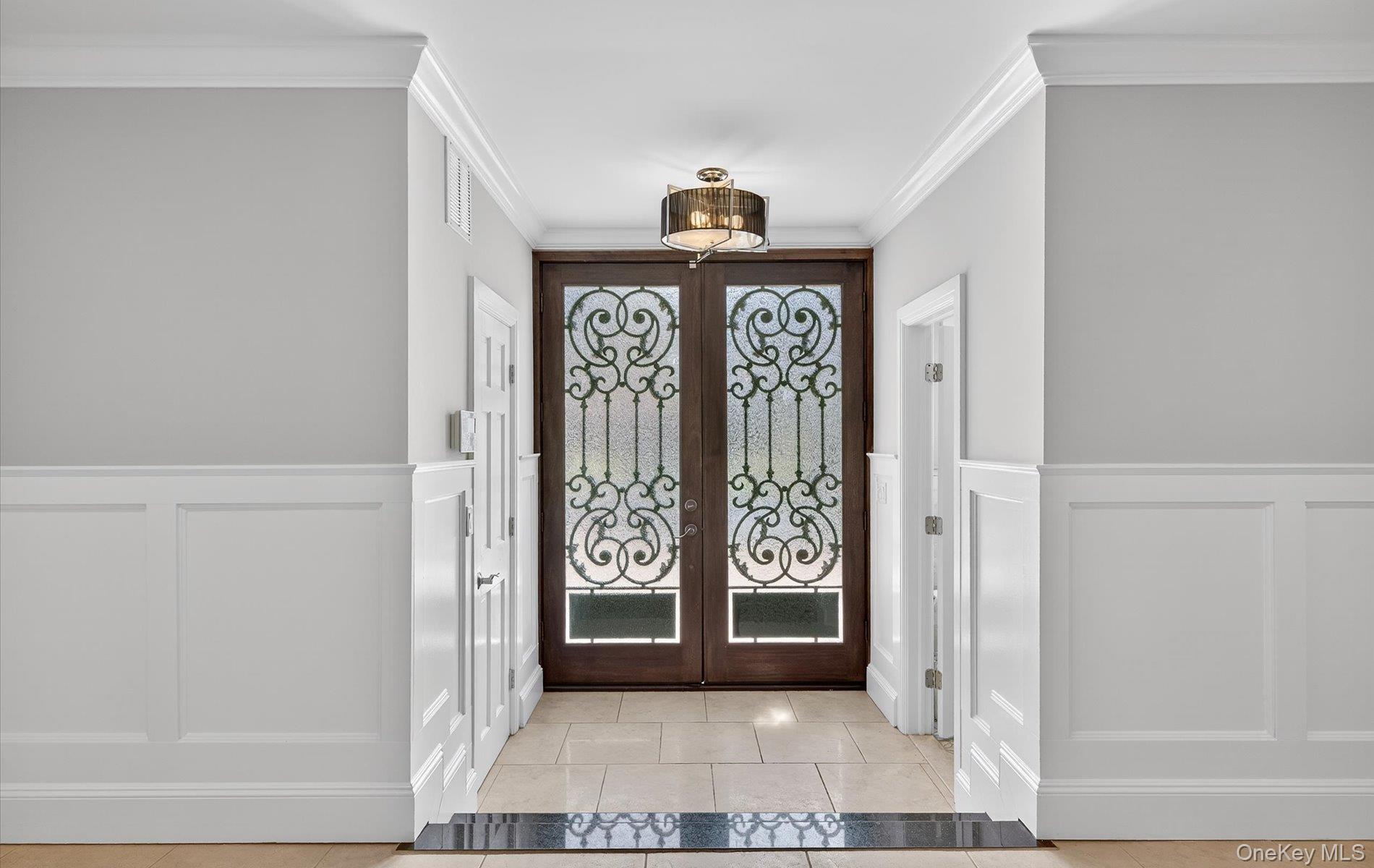 Woodbury, New York, 11797, United States, 5 Bedrooms Bedrooms, ,6 BathroomsBathrooms,Residential,For Sale,1918098