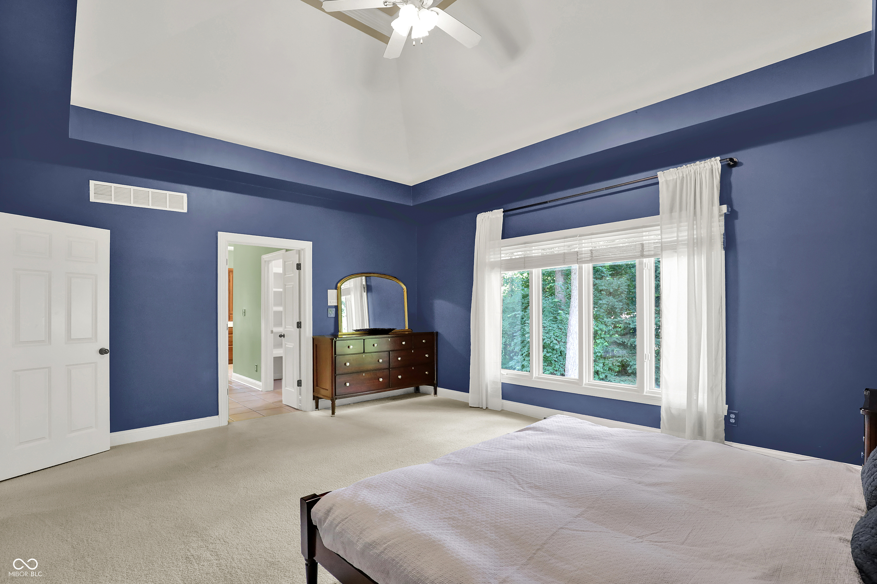 Zionsville, Indiana, 46077, United States, 5 Bedrooms Bedrooms, ,5 BathroomsBathrooms,Residential,For Sale,1978641